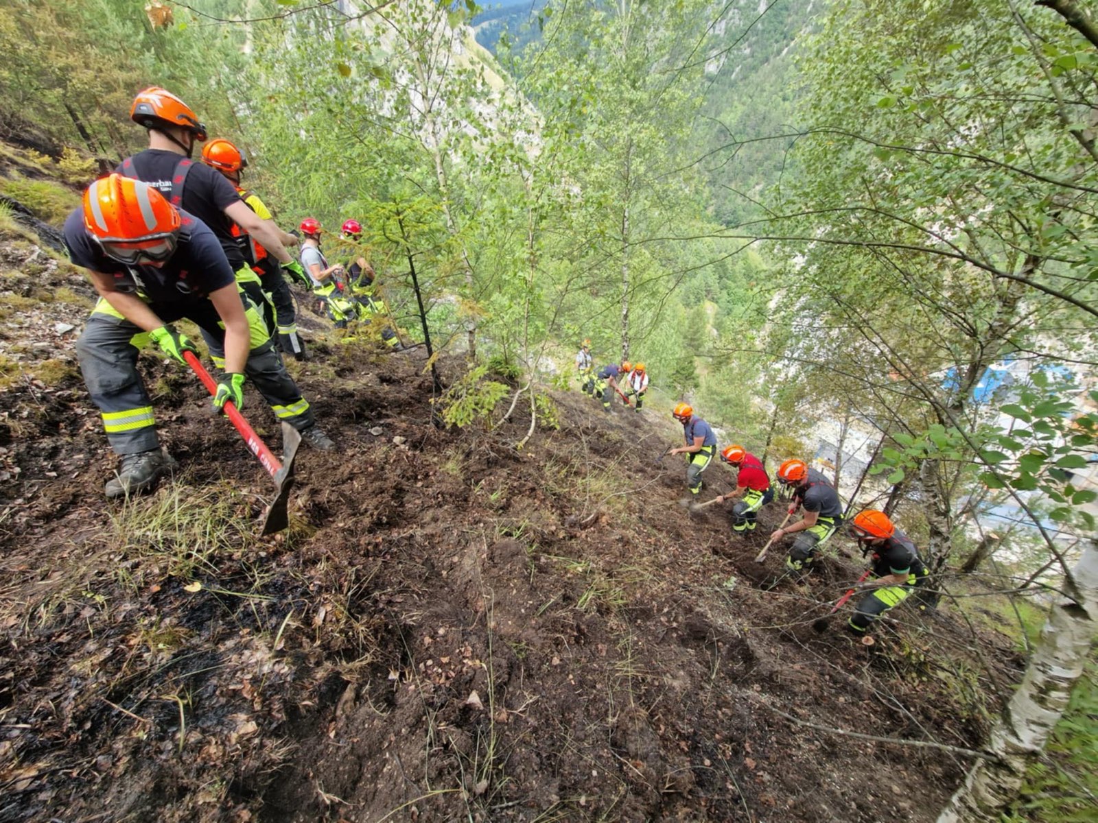 Gašenje požara nad Žerjavom