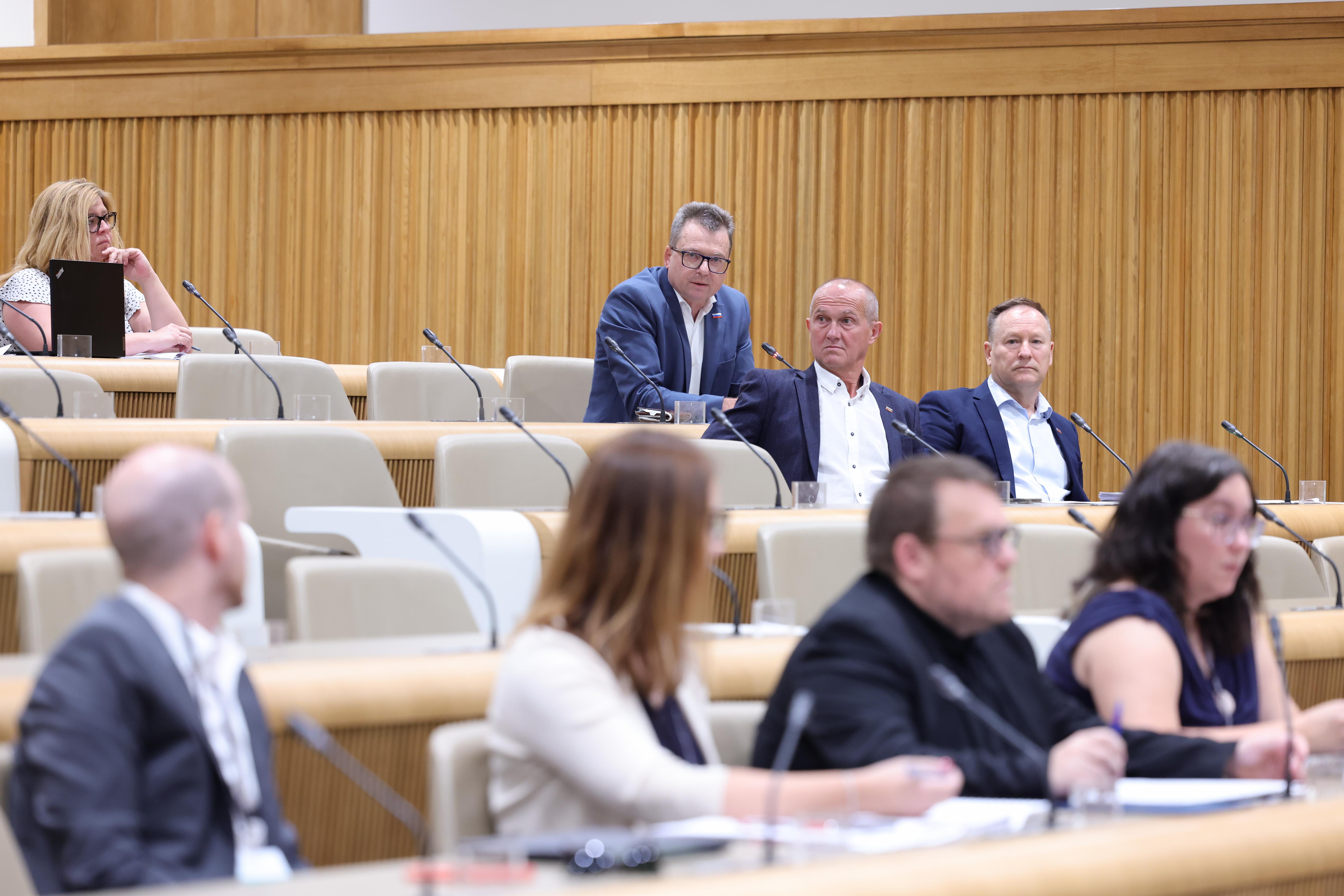 Seja parlamentarnega odbora za delo