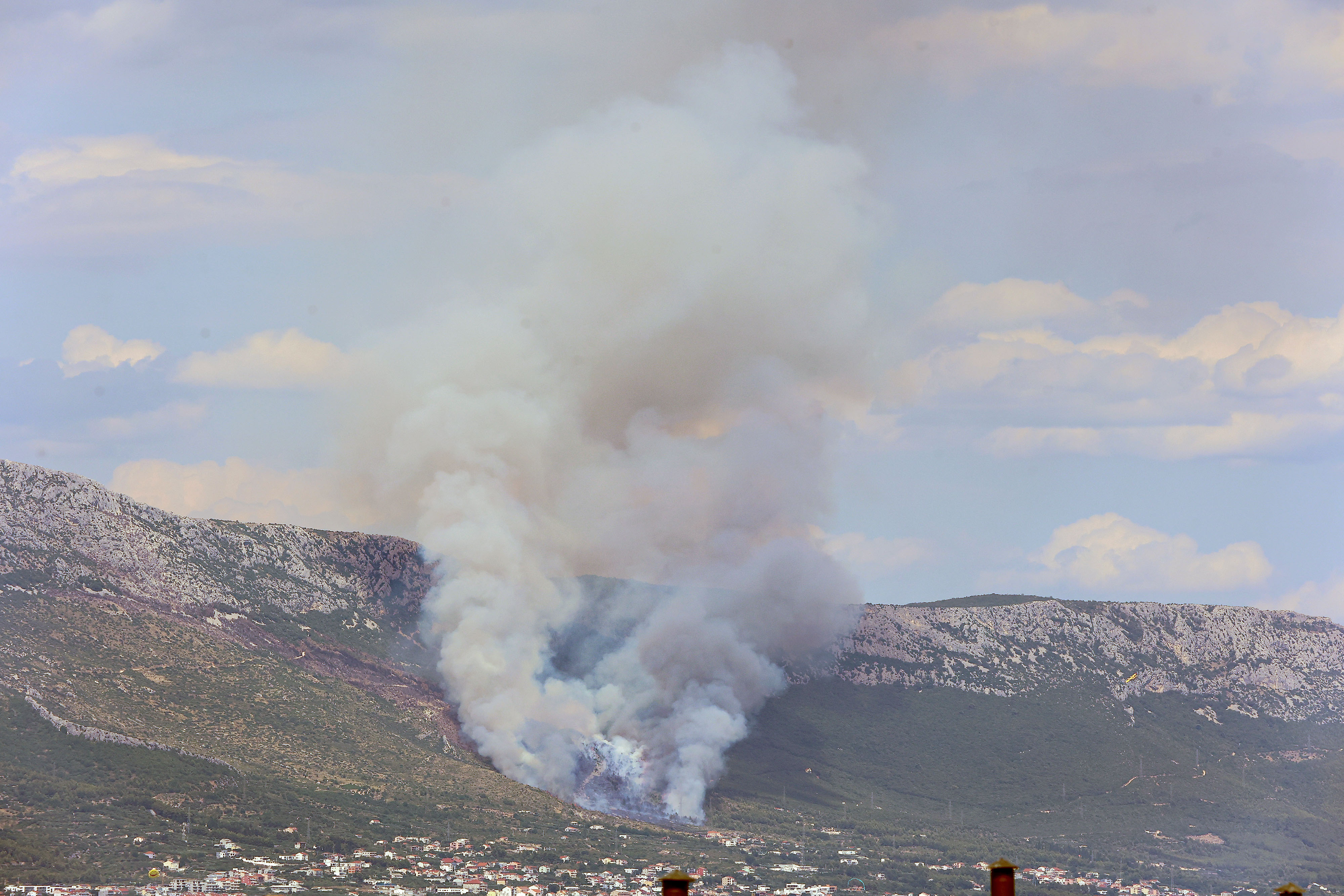 Kaštela požar Hrvaška