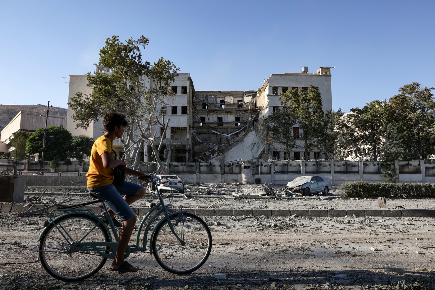 Uničeni prostori sirskega obrambnega ministrstva in generalštaba vojske