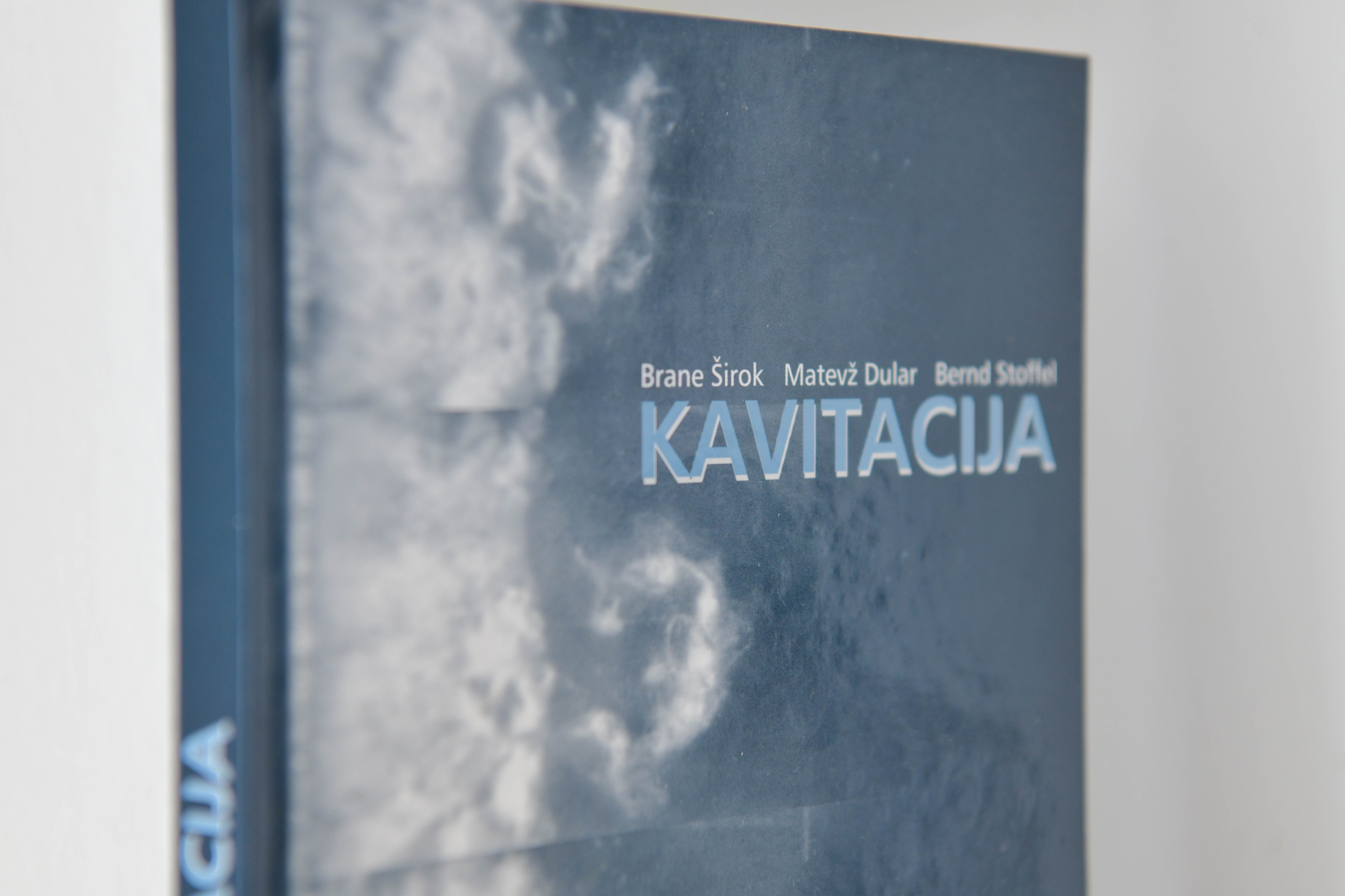 Knjiga Kavitacija