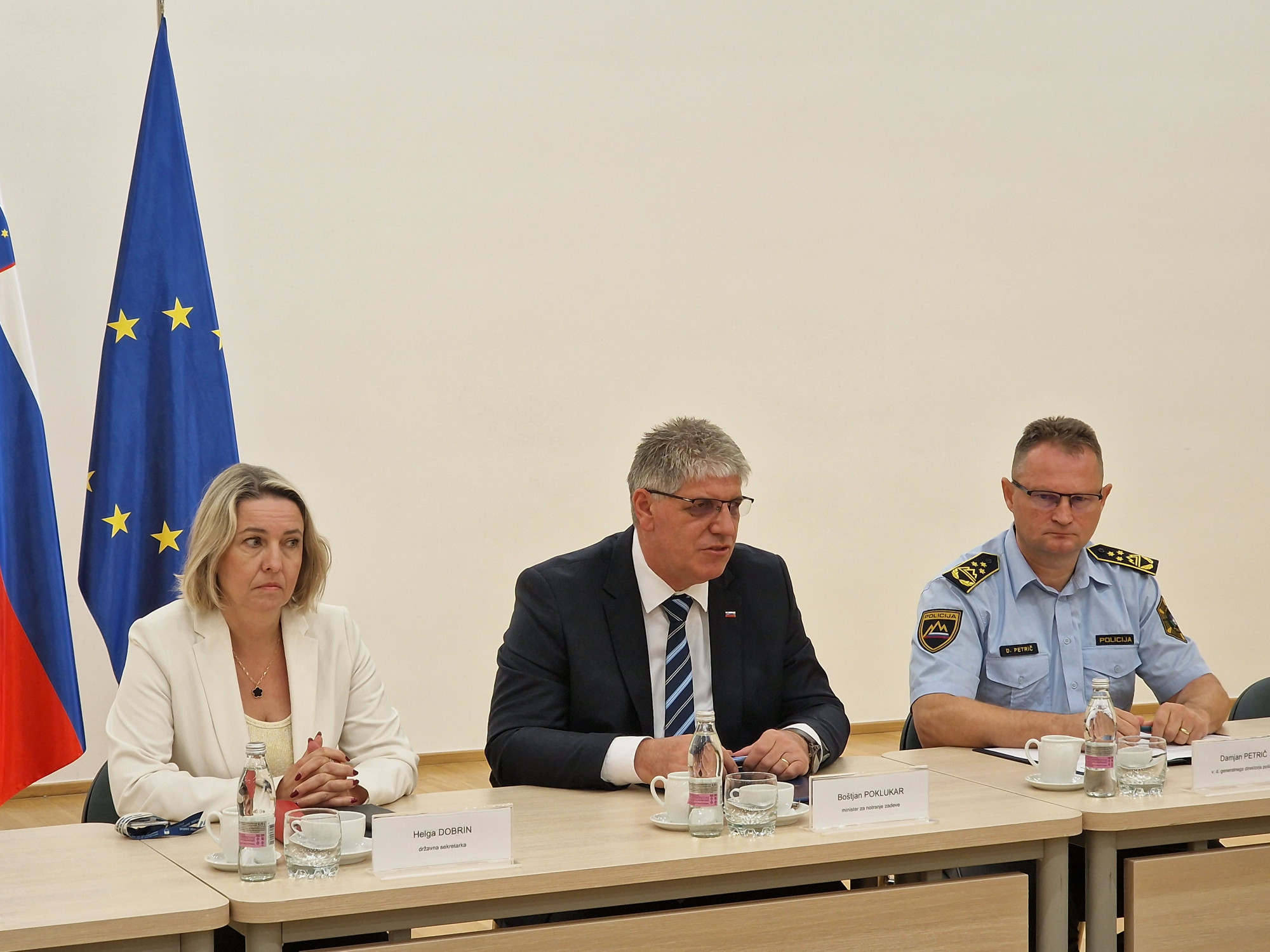 Sestanek notranjega ministrstva, policije in KGZS