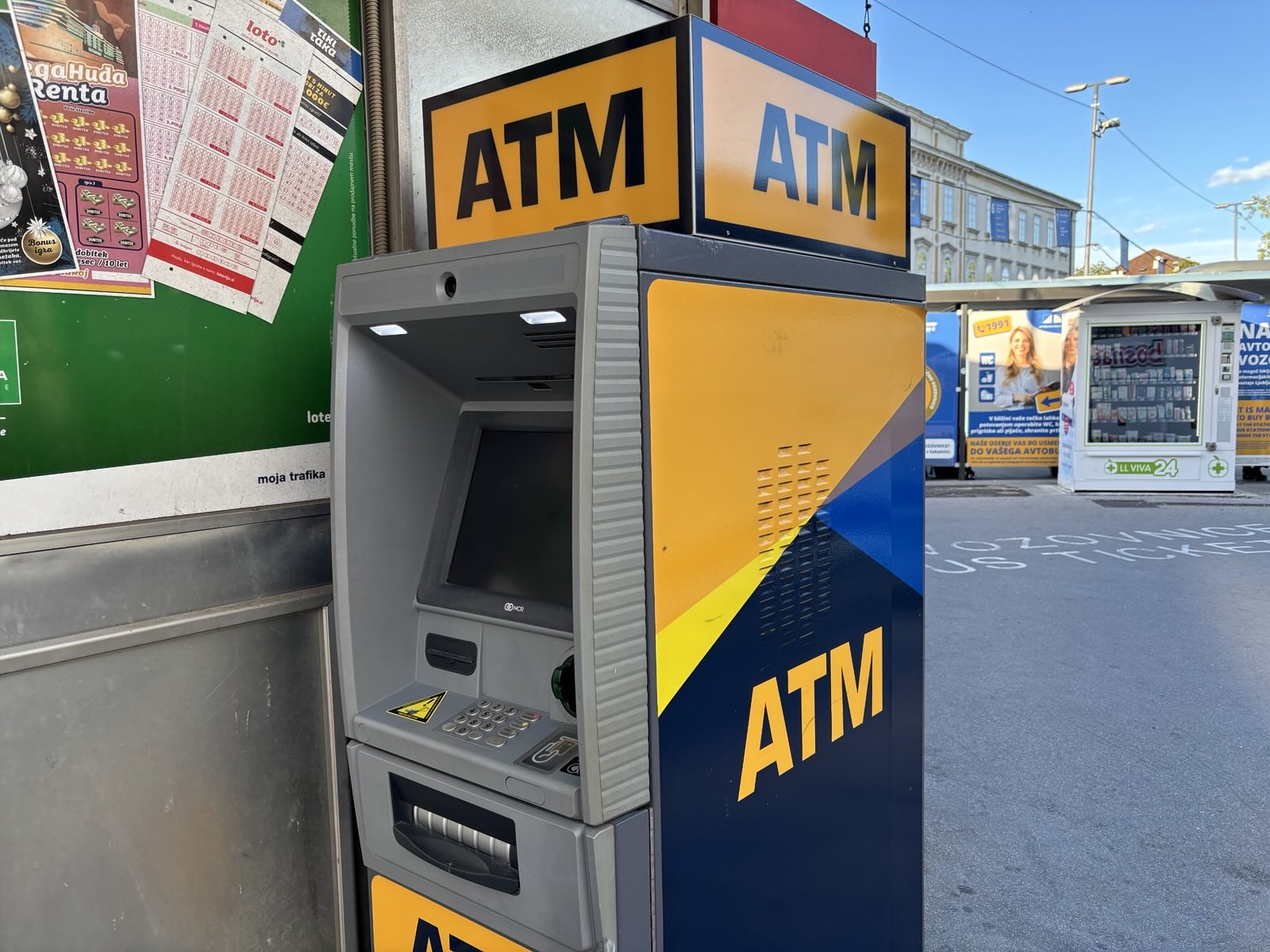 Euronet bankomat ob ljubljanski avtobusni postaji