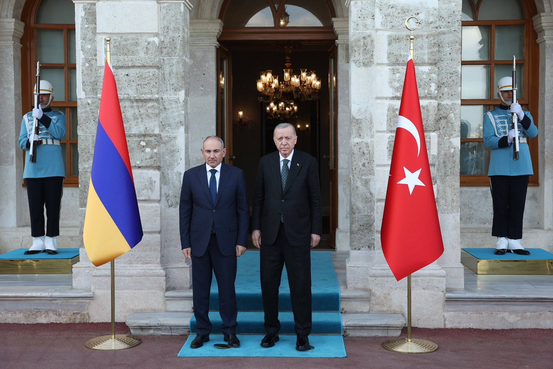 Nikol Pašinjan in Recep Tayyip Erdoğan