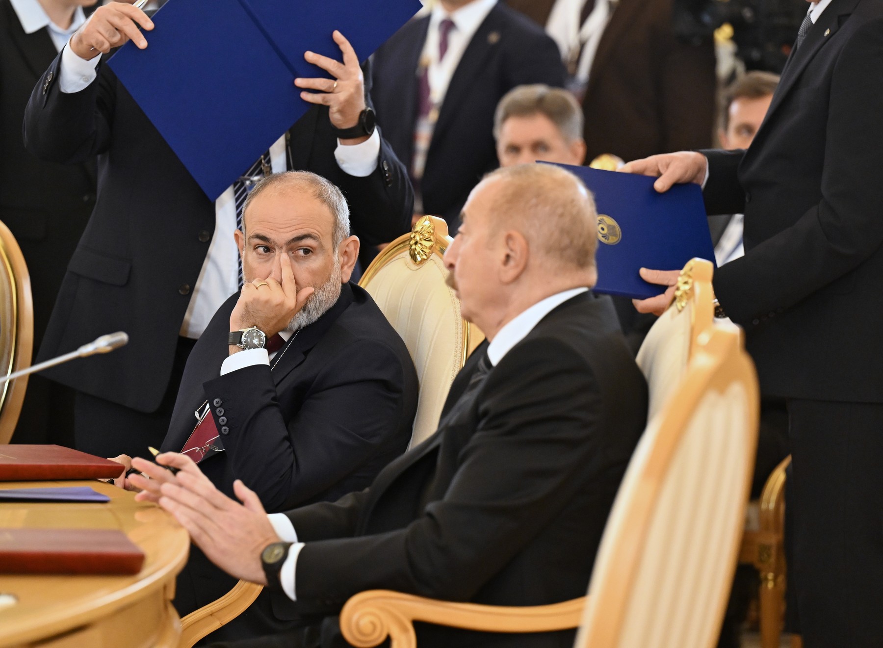 Azerbajdžanski predsednik Iham Alijev in armenski premier Nikol Pašnjan