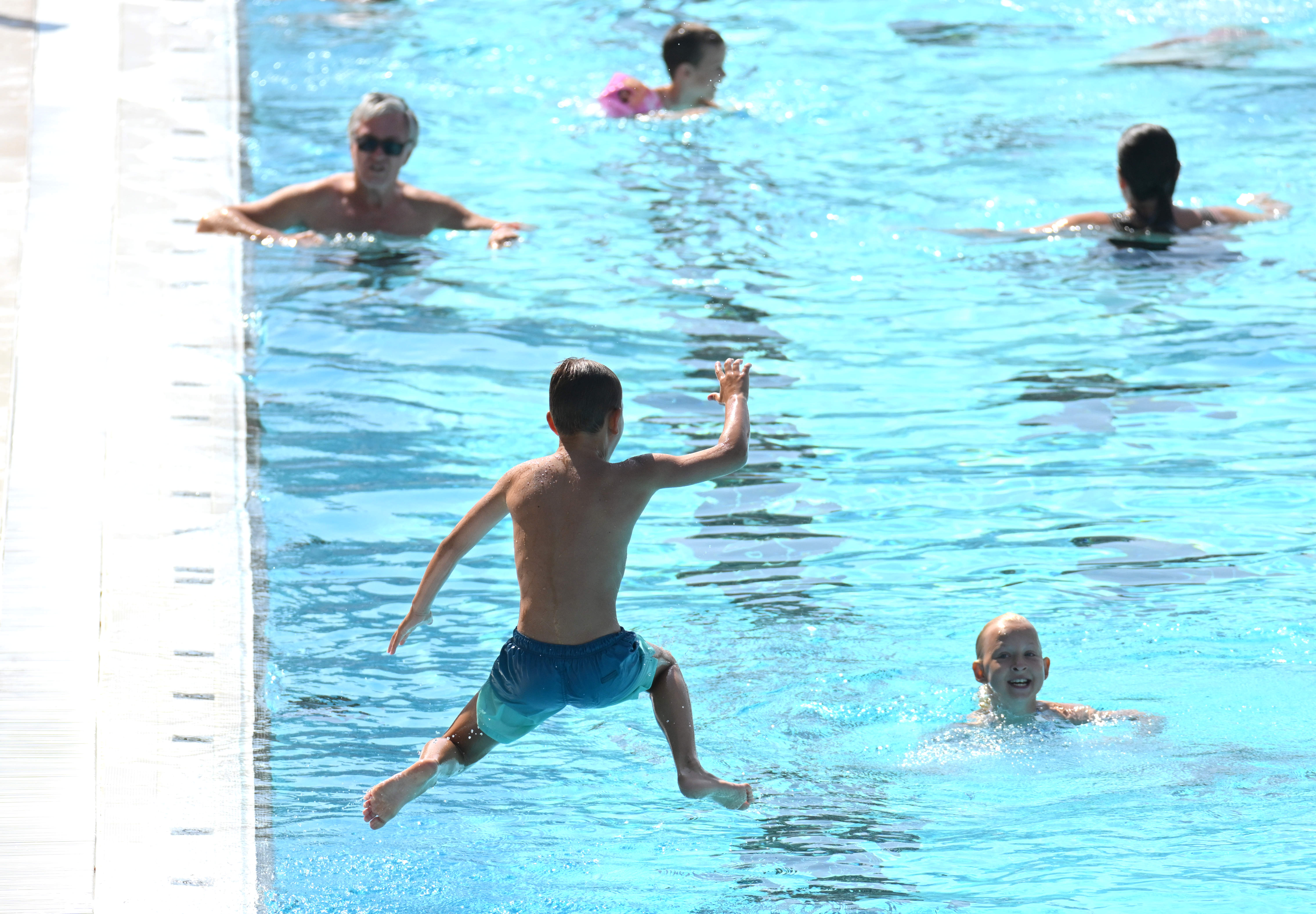 Na otvoritvi kopališča Vevče tudi premier Golob in župan Janković