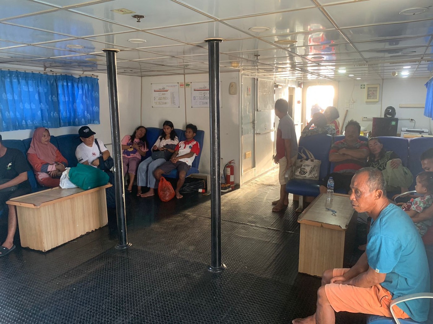 Požar trajekta v Indoneziji