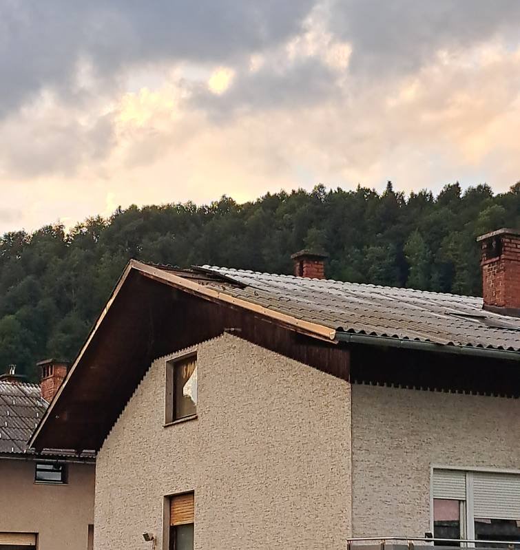 Odkrita streha na območju PGD Log pri Brezovici