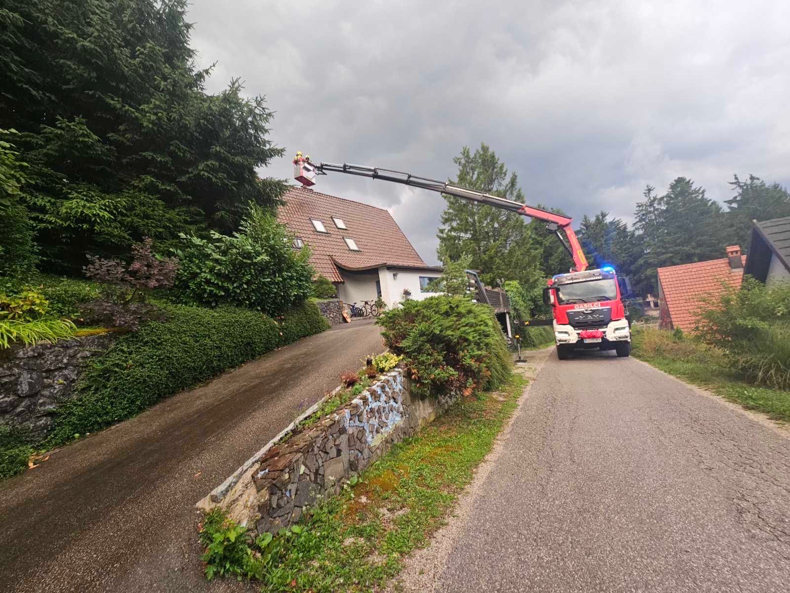 Odkrita streha na območju PGD Dolnji Logatec