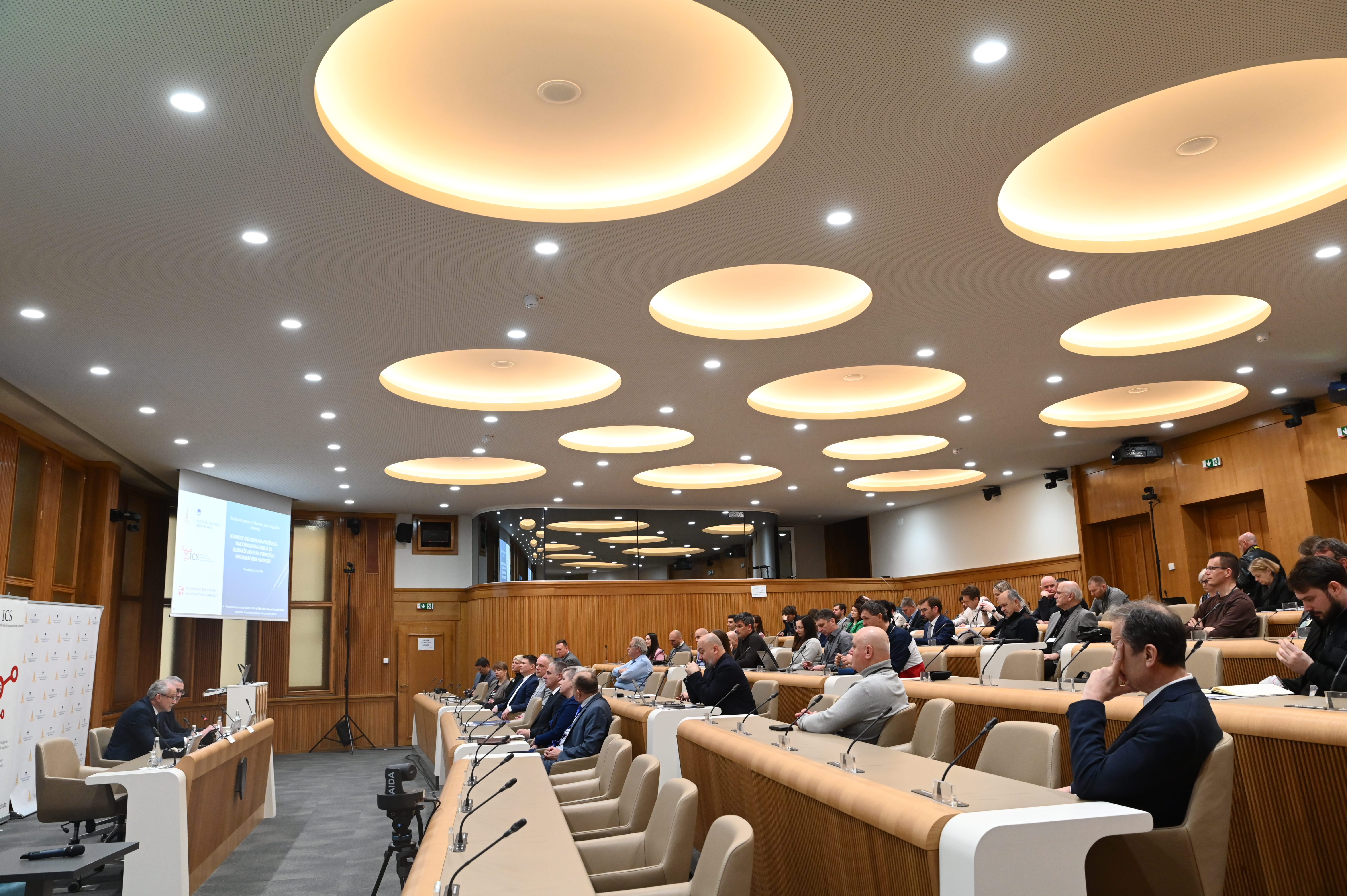 Državni svet izglasoval odložilni veto na zakon o pomoči pri prostovoljnem končanju življenja