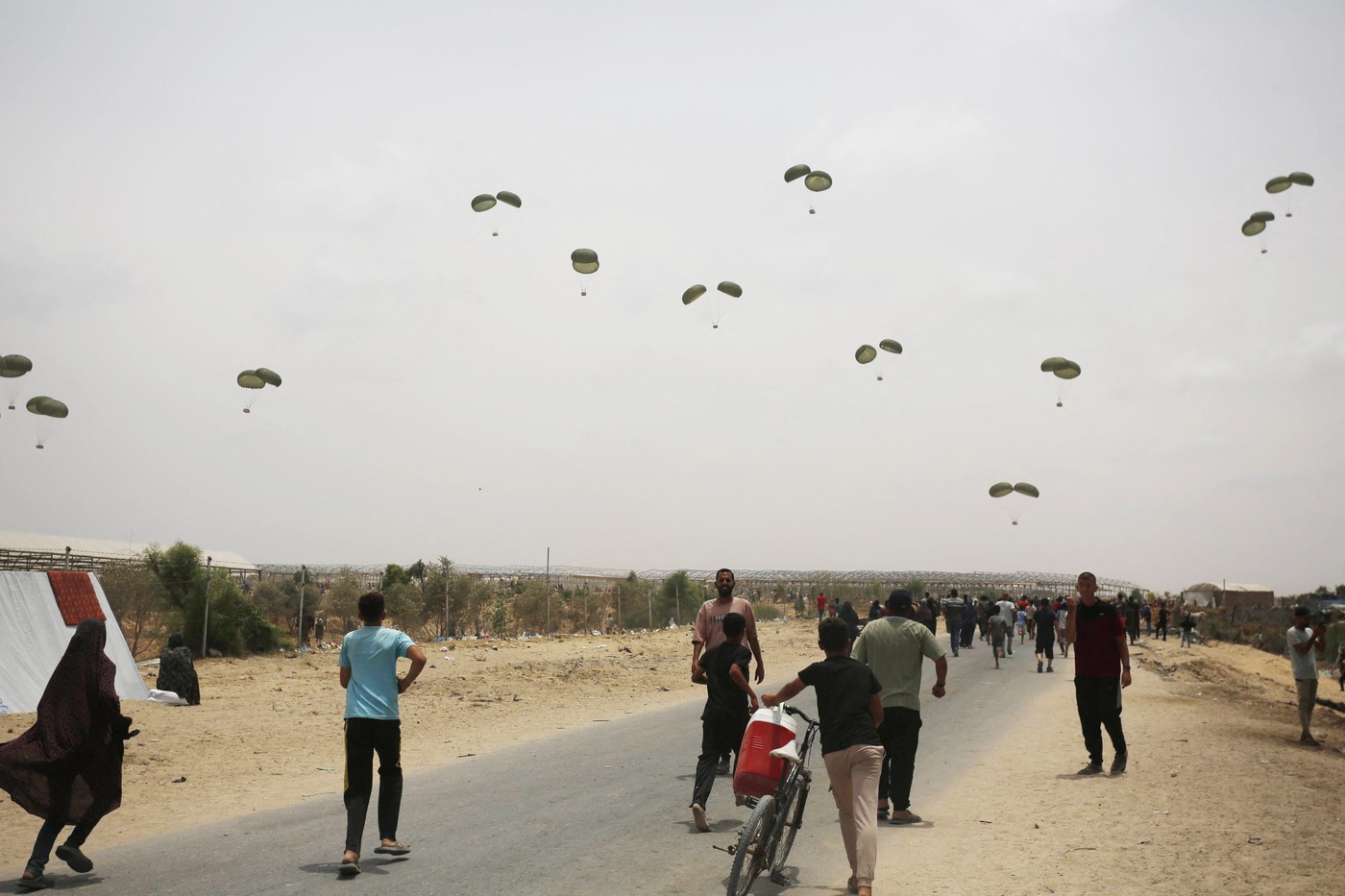 Pomoč iz zraka za prebivalce Gaze
