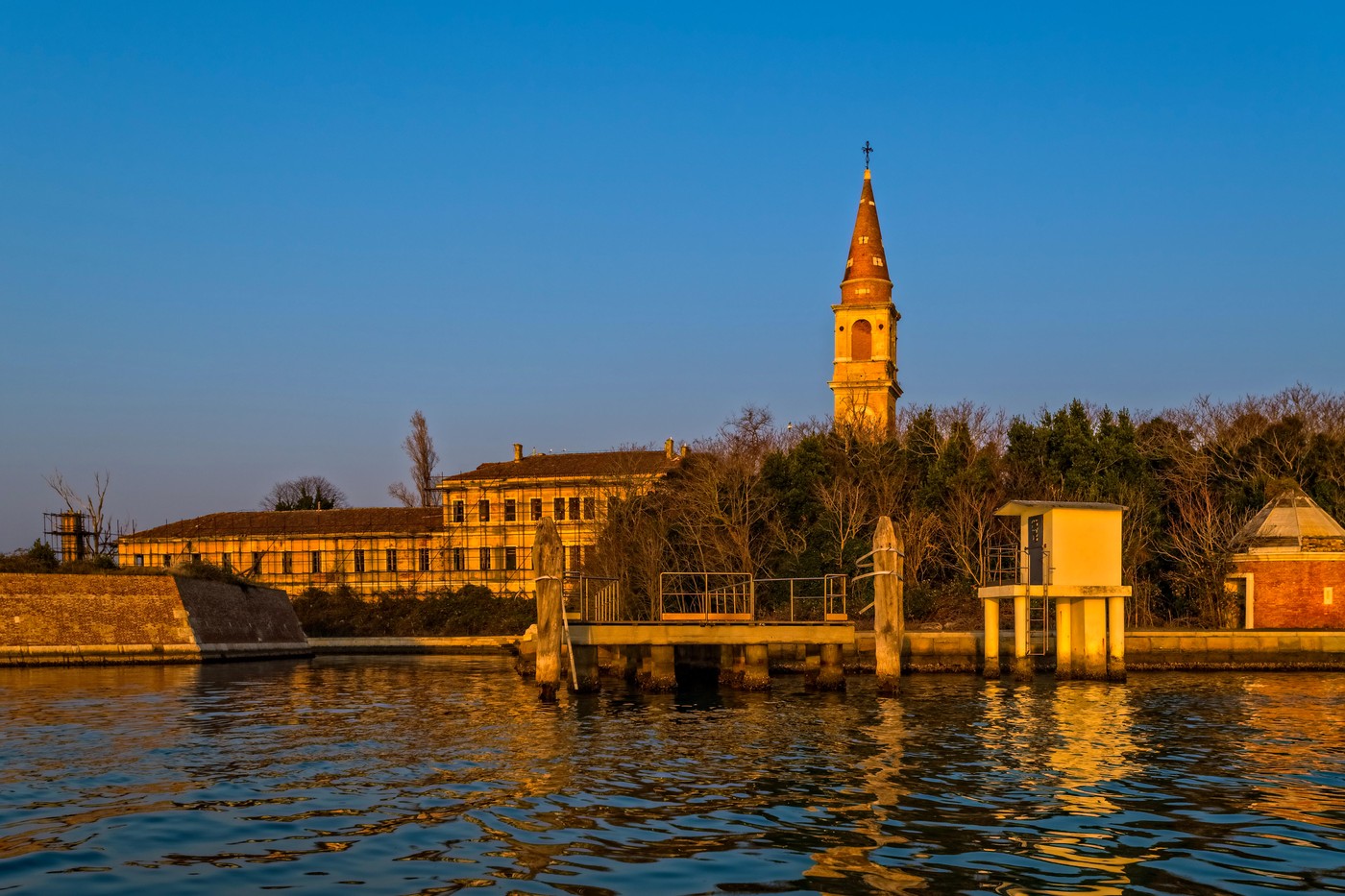 Otok Poveglia v Benetkah