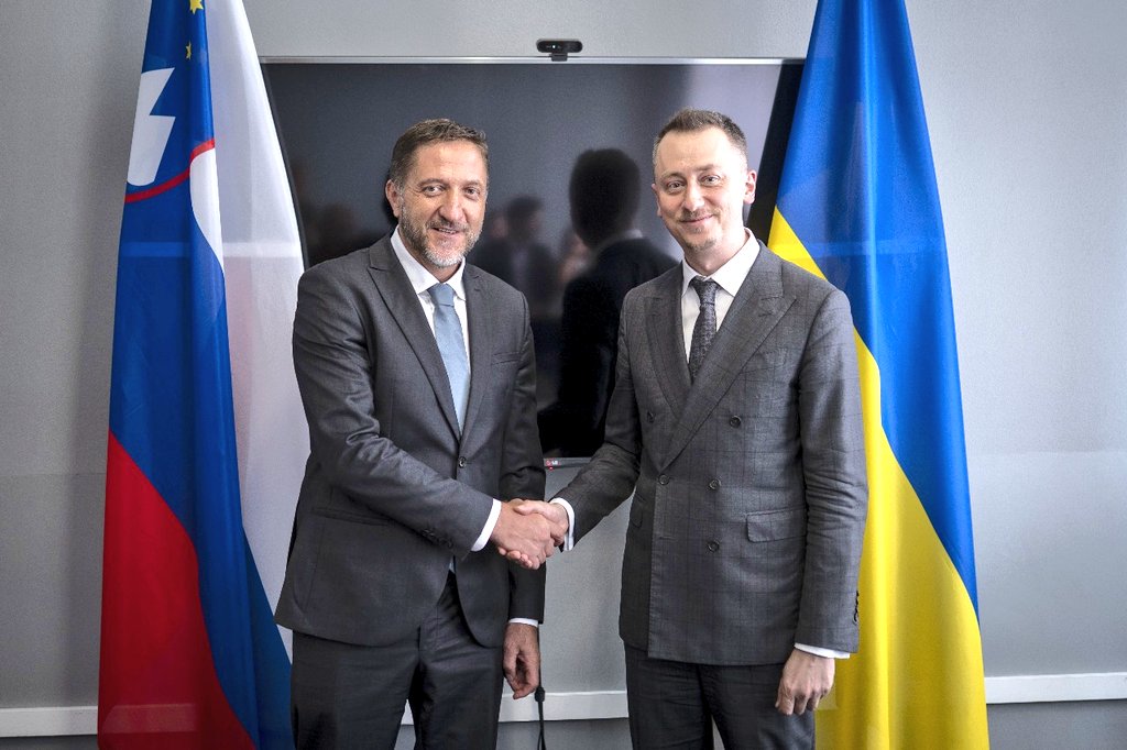 Minister za finance Klemen Boštjančič in ukrajinski minister za gospodarstvo, okolje in kmetijstvo Oleksij Soboljev