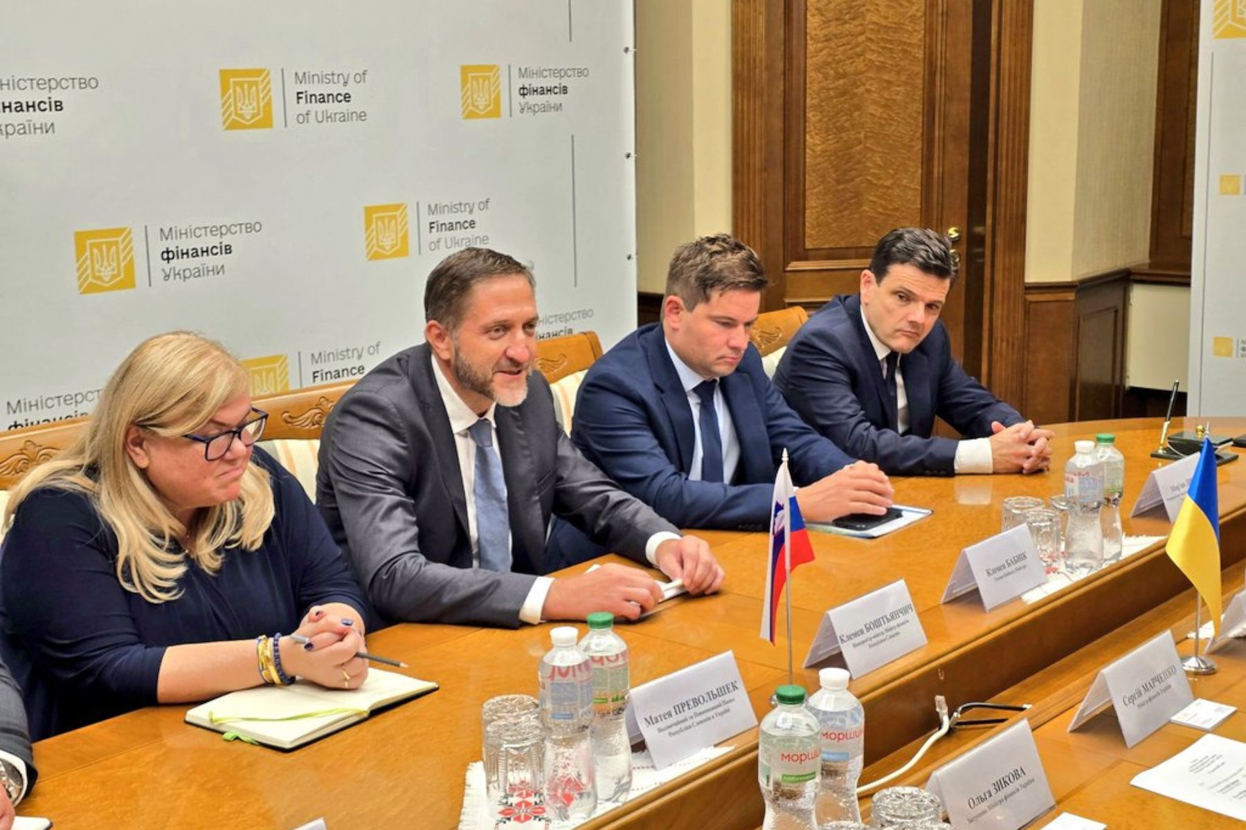 Minister za finance Klemen Boštjančič je danes zaključil dvodnevni delovni obisk v Ukrajini