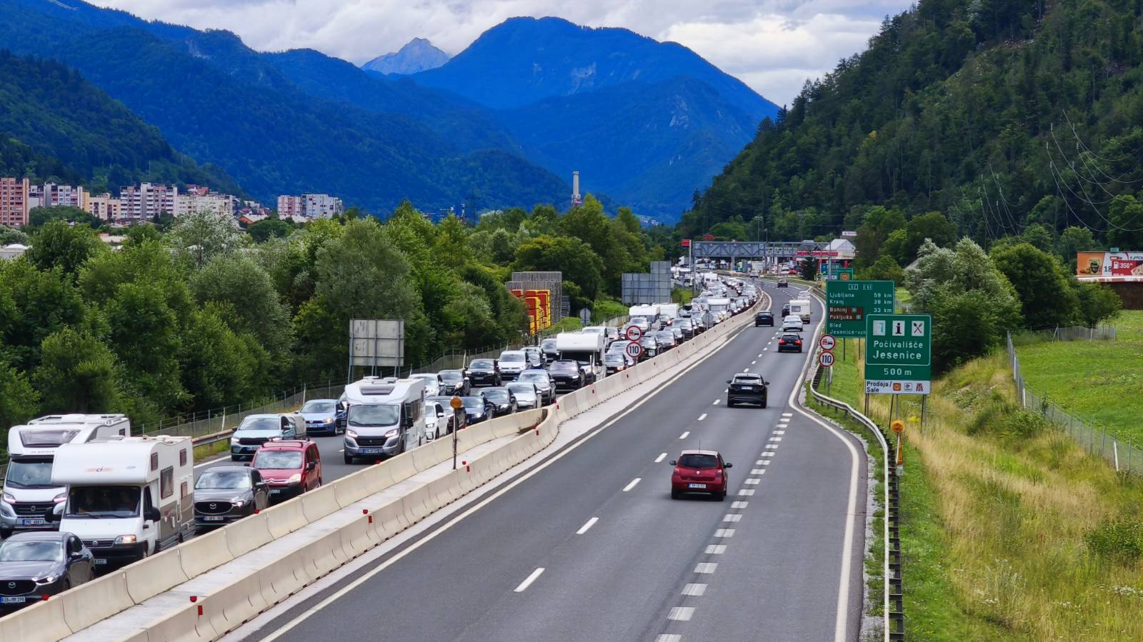 Gneča na gorenjski avtocesti