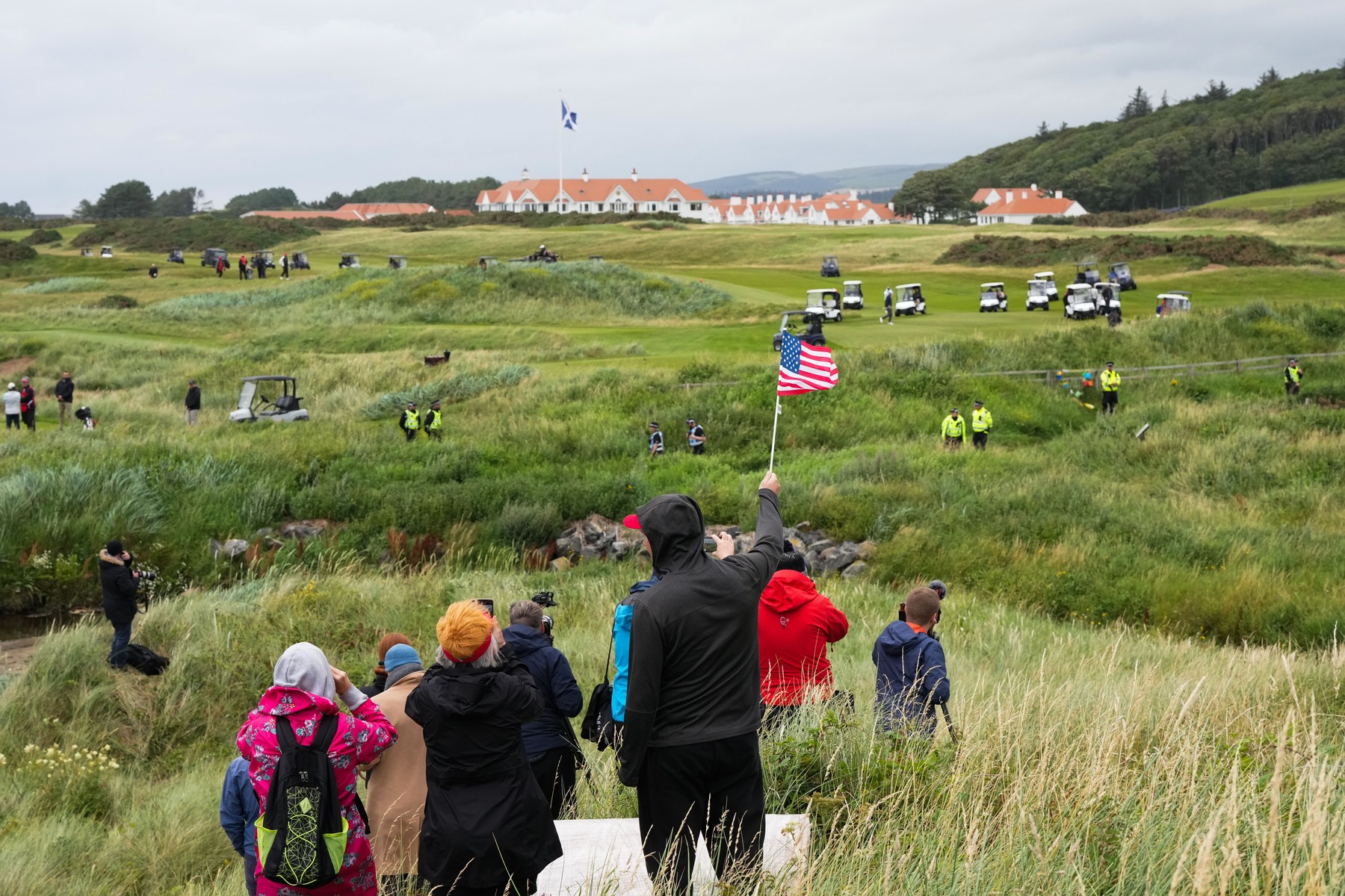 Donald Trump igra golf na Škotskem