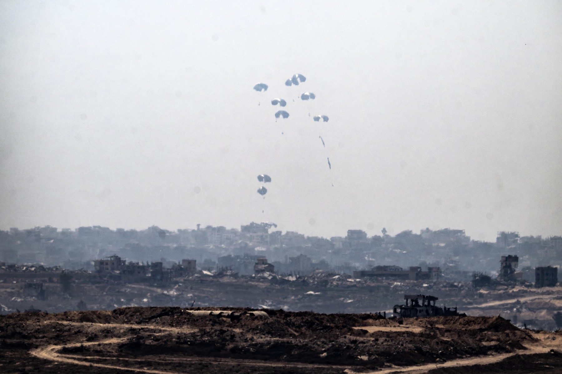 V Gazo dostavili pomoč iz zraka