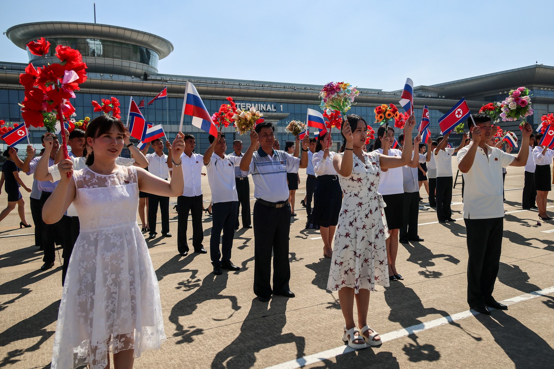 V Moskvi pristalo prvo letalo iz Pjongjanga po skoraj 30 letih