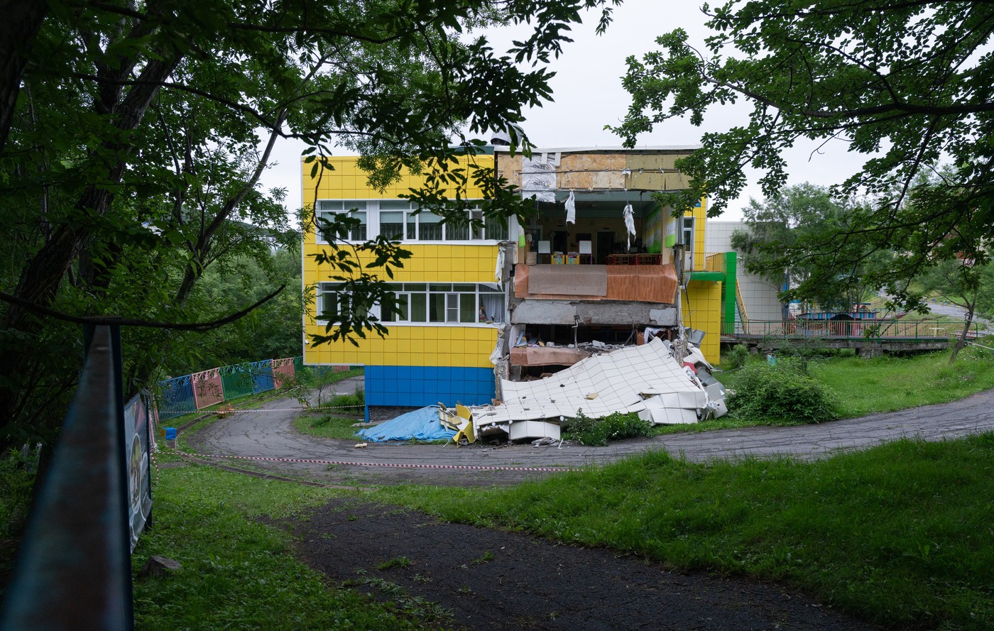 Poškodovana stavba vrtca na Kamčatki