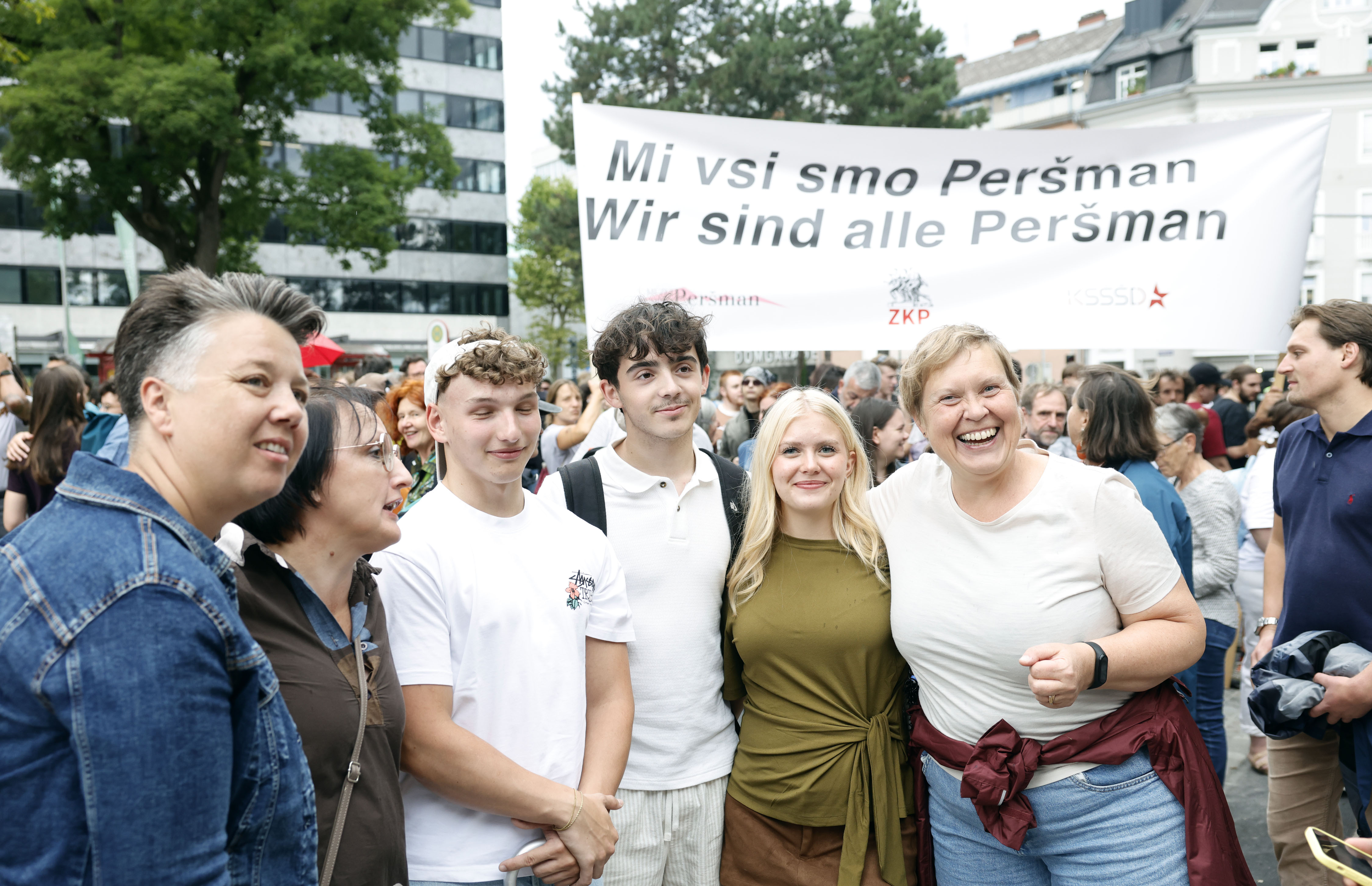 Protest v Celovcu po nedavni raciji na antifačističnem taboru