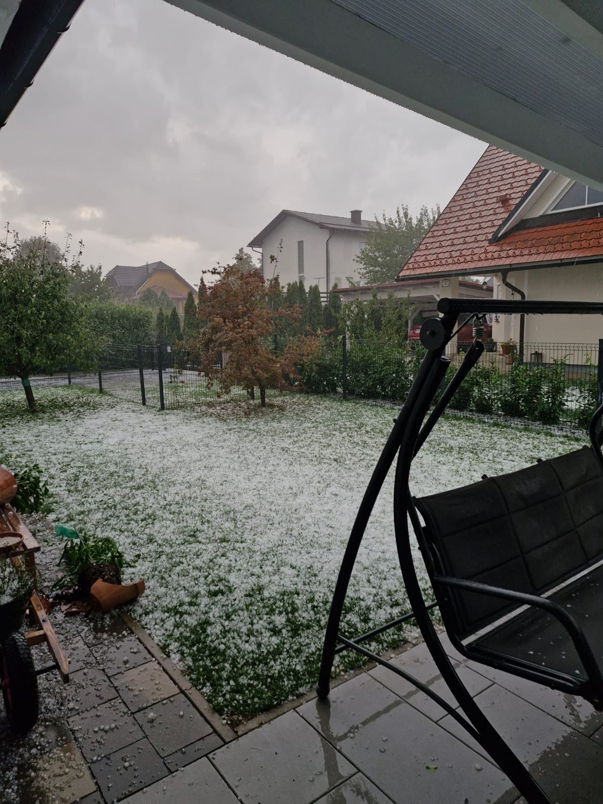 Toča v Hotinji vasi