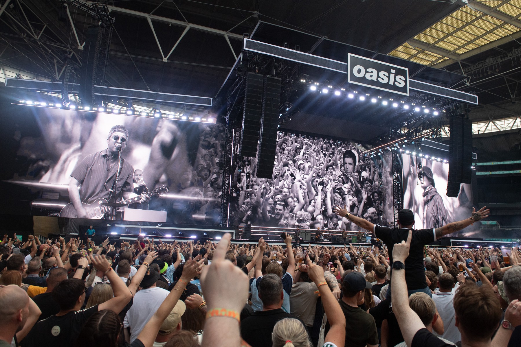 Koncert skupine Oasis