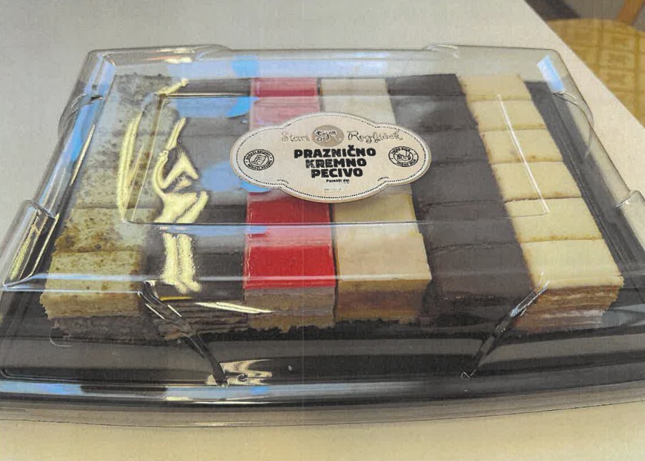 Podjetje Sastela je zaradi neustrezno označene deklaracije iz prodaje odpoklicalo živilo praznično kremno pecivo v 1.250-gramskem pakiranju