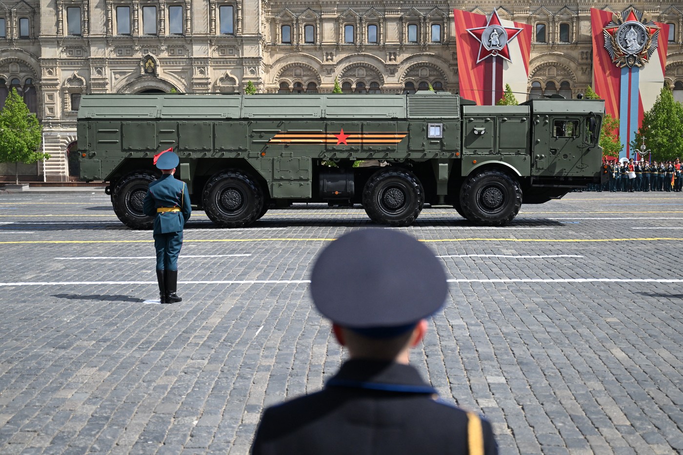 Ruski raketni sistem kratkega dosega iskander med parado v Moskvi