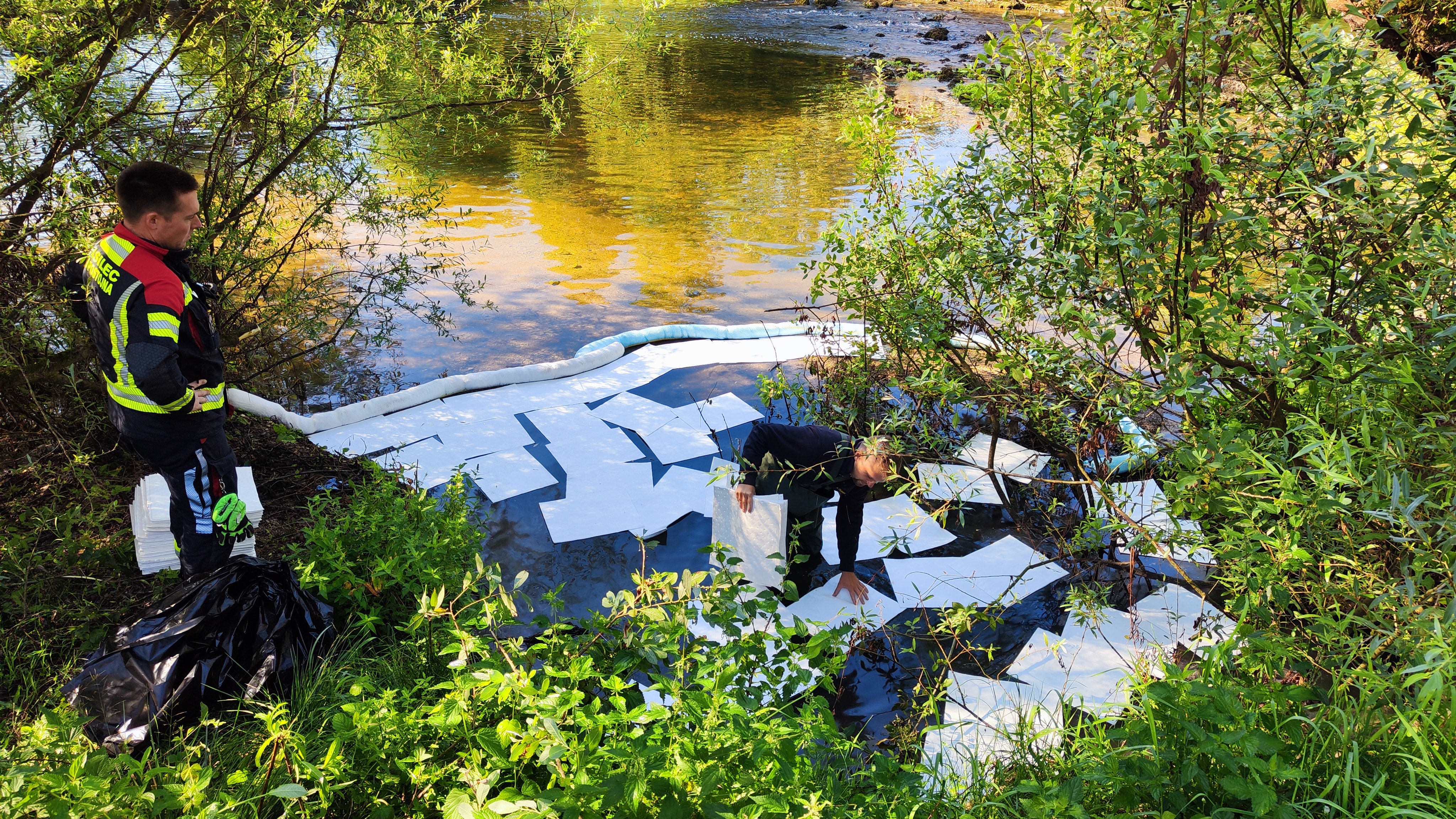 Razlitje nafte na Unici, občina Postojna