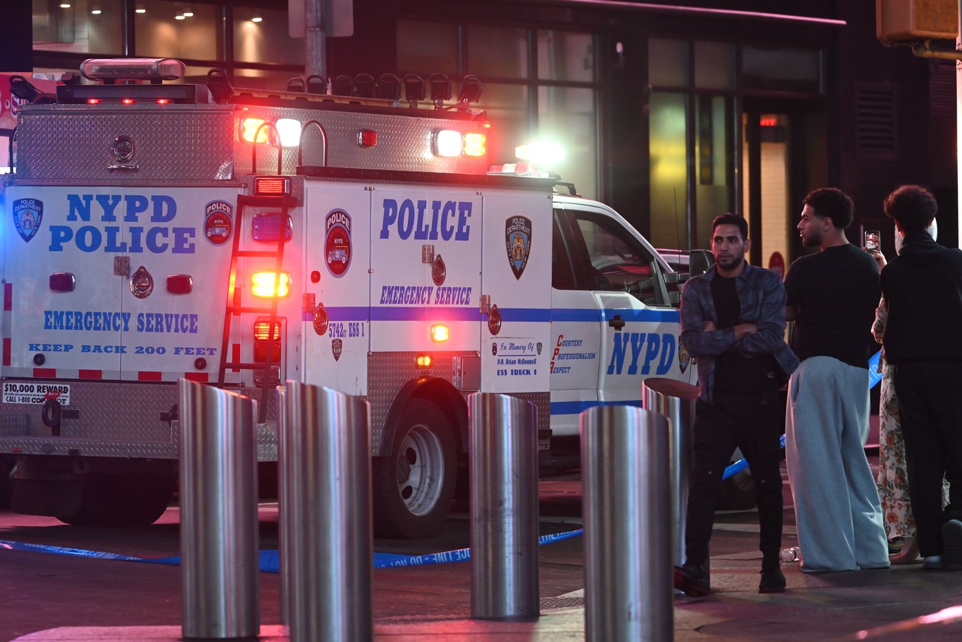 Streljanje na Times Squaru