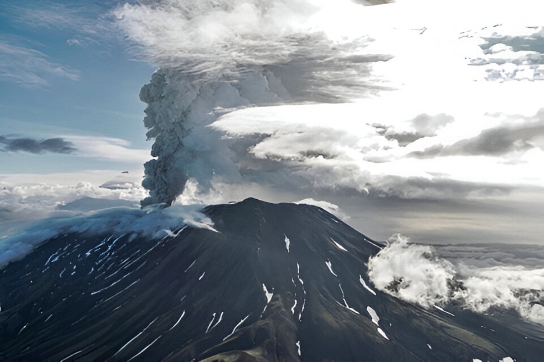 Vulkan Ključevski na Kamčatki