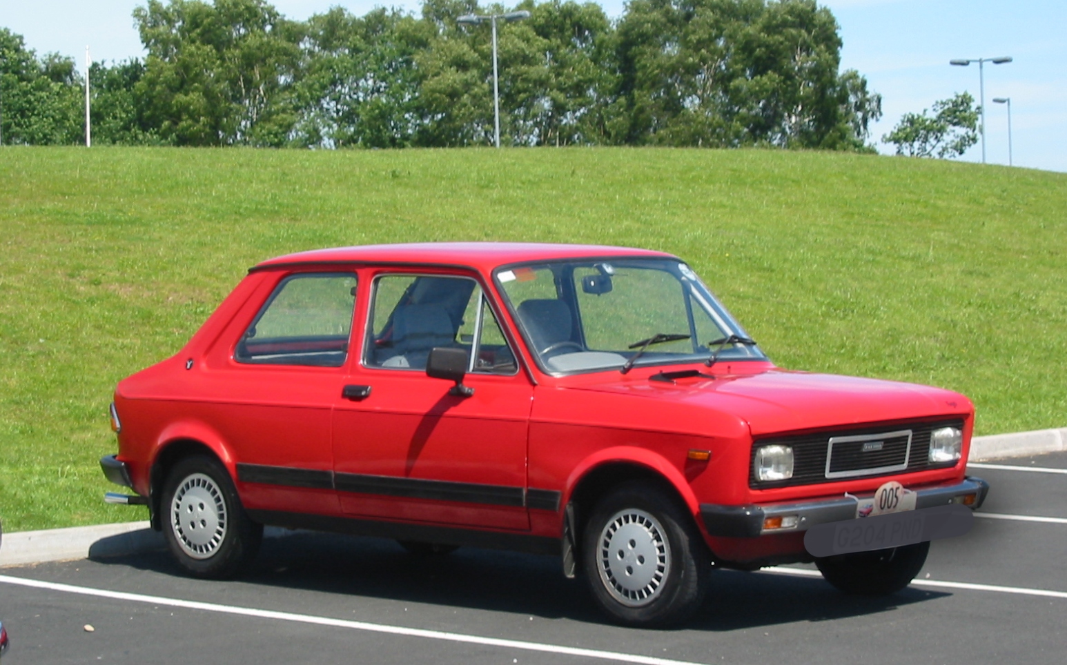 Zastava 128 Skala Foto Zajem zaslona WIKIPEDIA