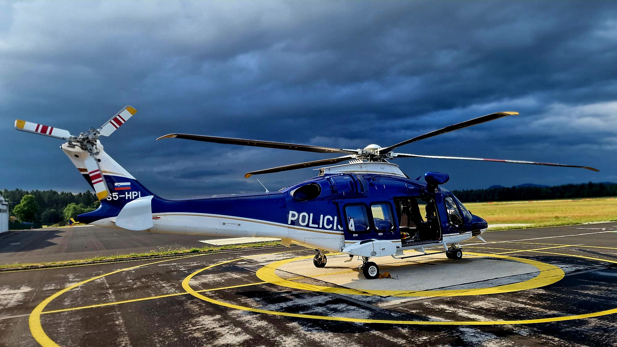 policijski helikopter