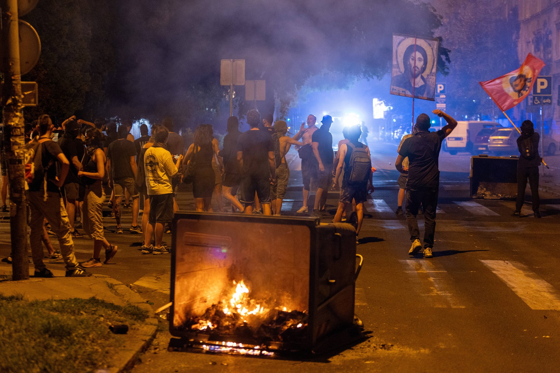 Izgredi na protestih v Srbiji