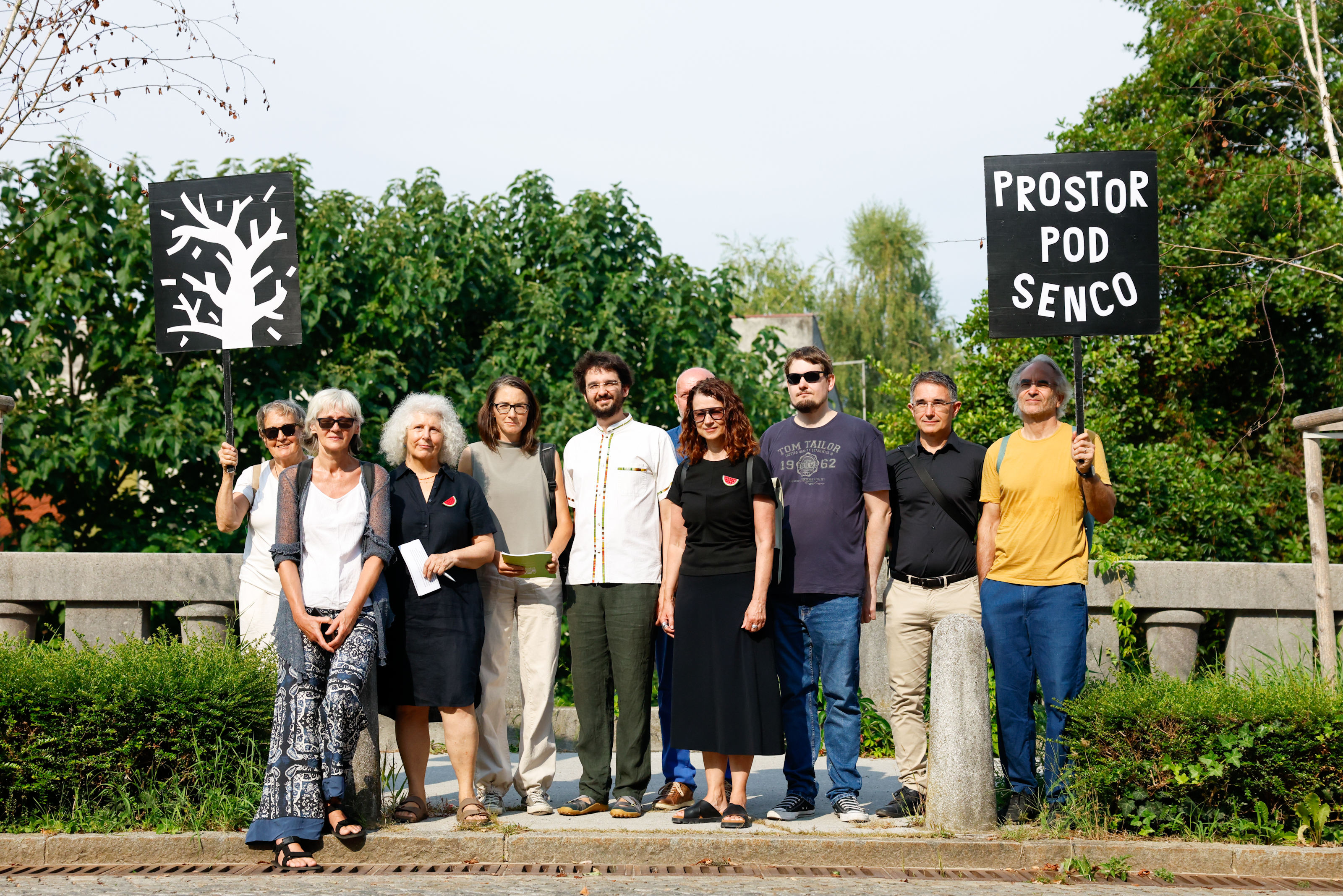 Iniciativi Za drevesa in Mladi za podnebno pravičnost sta naslovili javno pismo