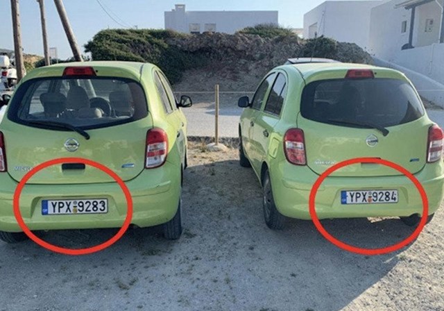 Enaka avtomobila in skoraj enaki tablici