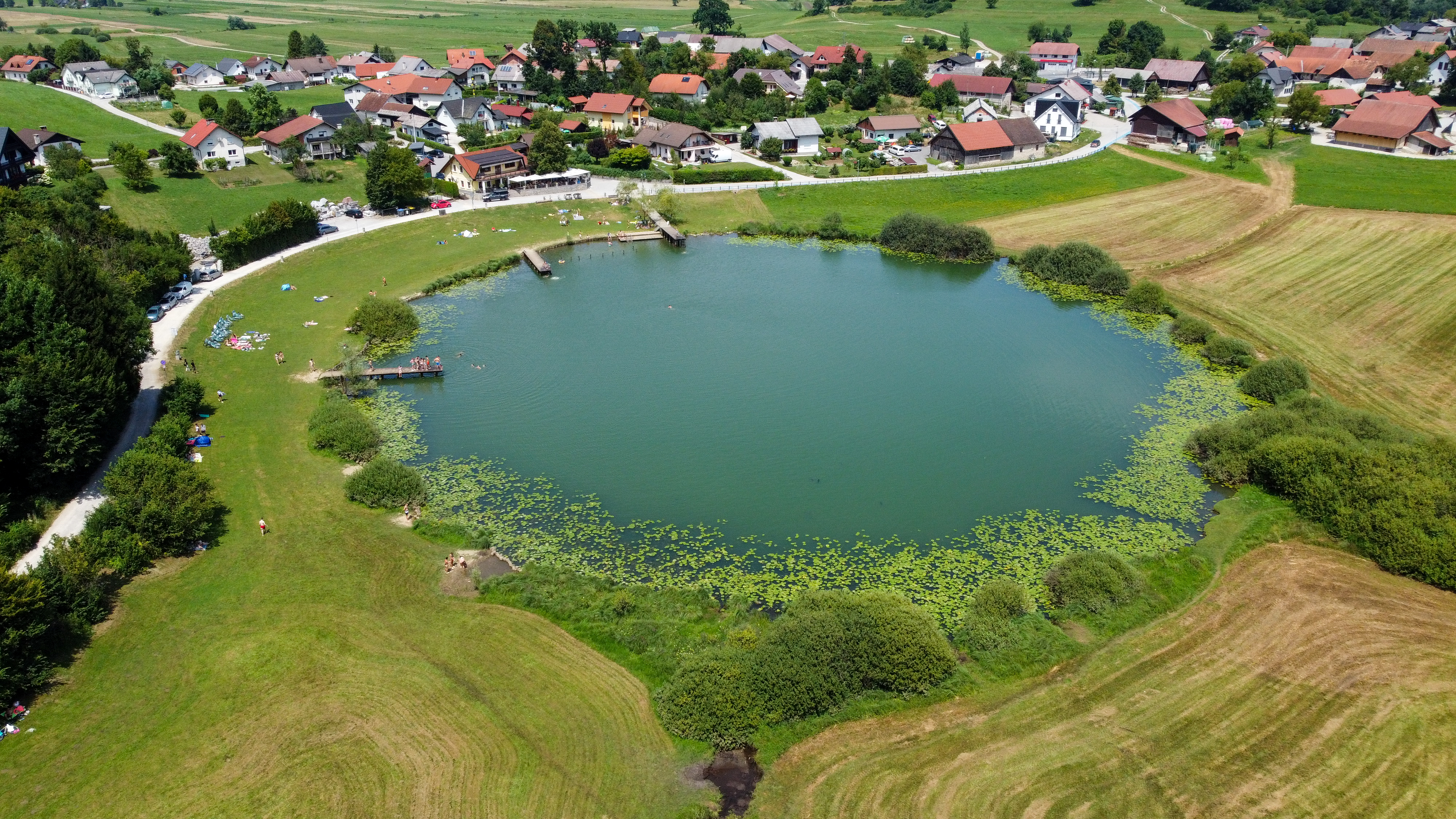 Podpeško jezero