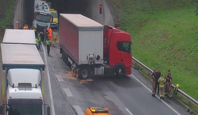 Nesreča na dolenjski avtocesti