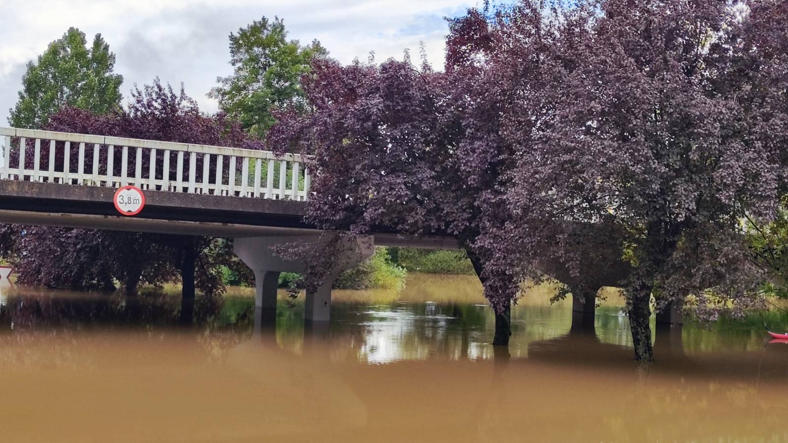 poplave pri Postojnski jami