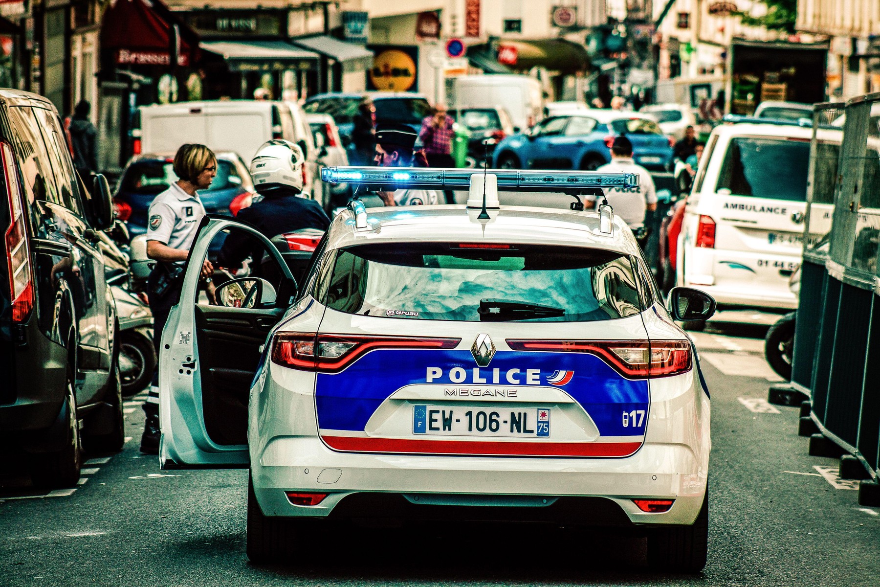 Avto francoske policije