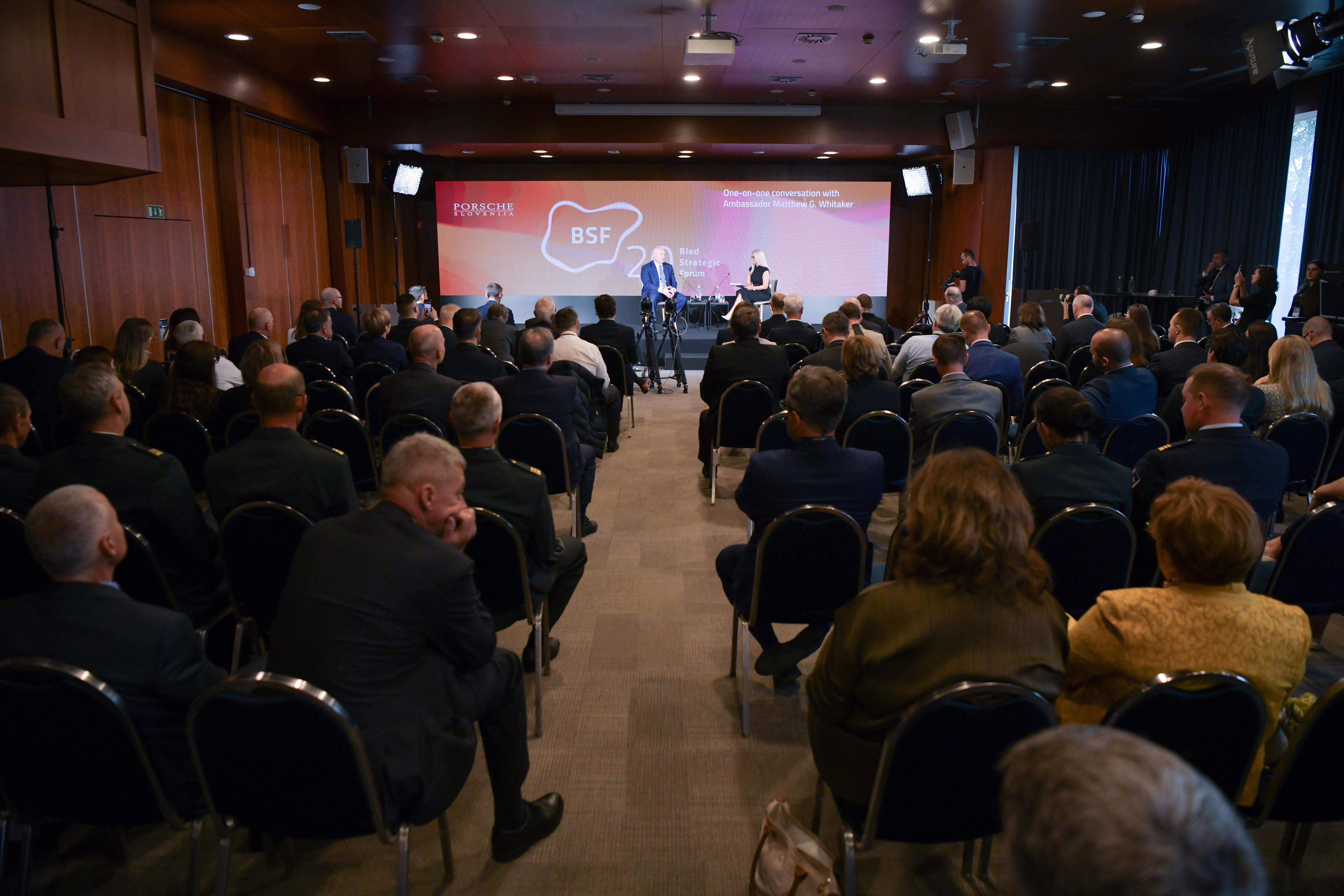 Pogovor z ameriškim veleposlanikom pri zvezi Nato Matthewom G. Whitakerjem