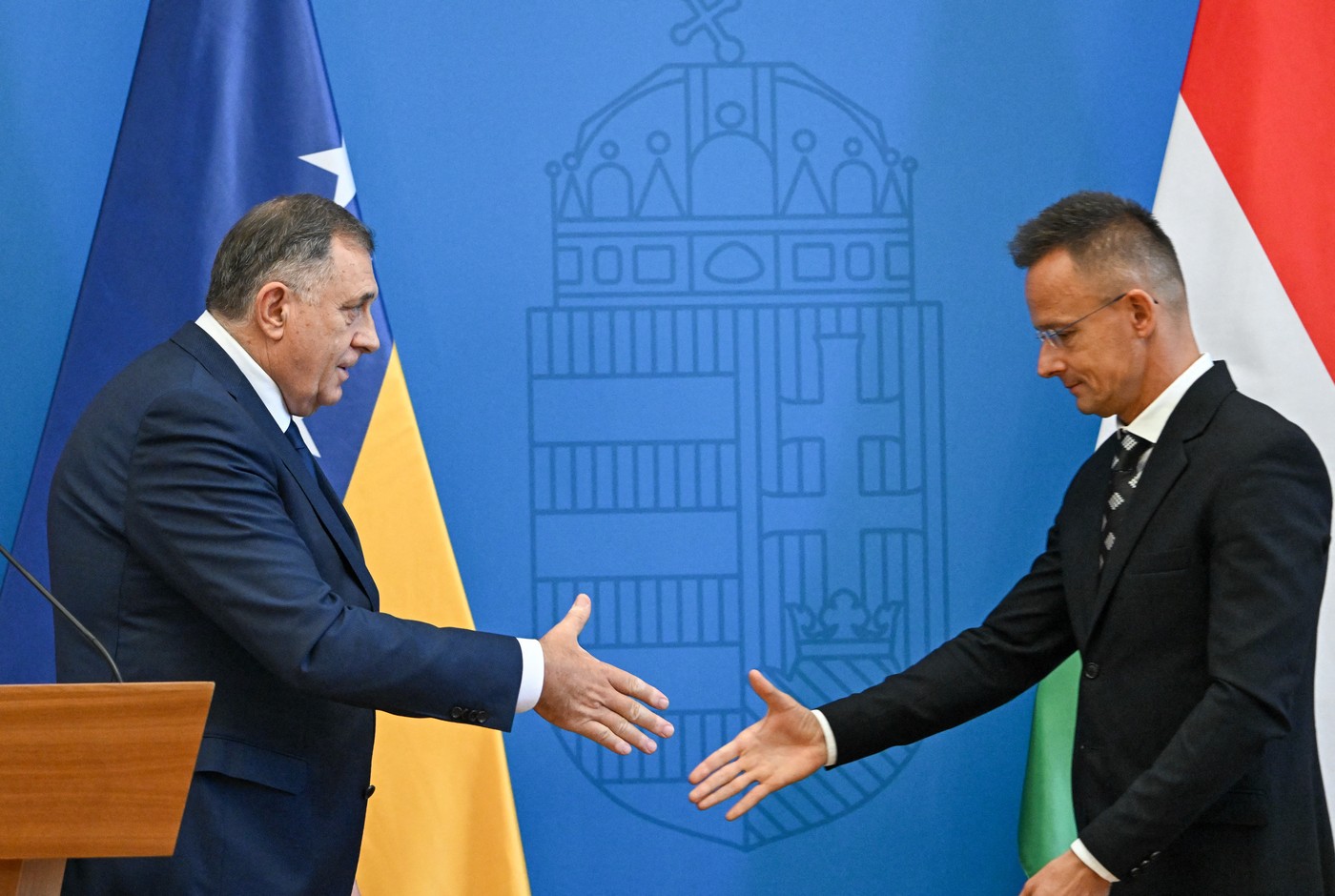 Madžarski zunanji minister Peter Szijjarto in Milorad Dodik