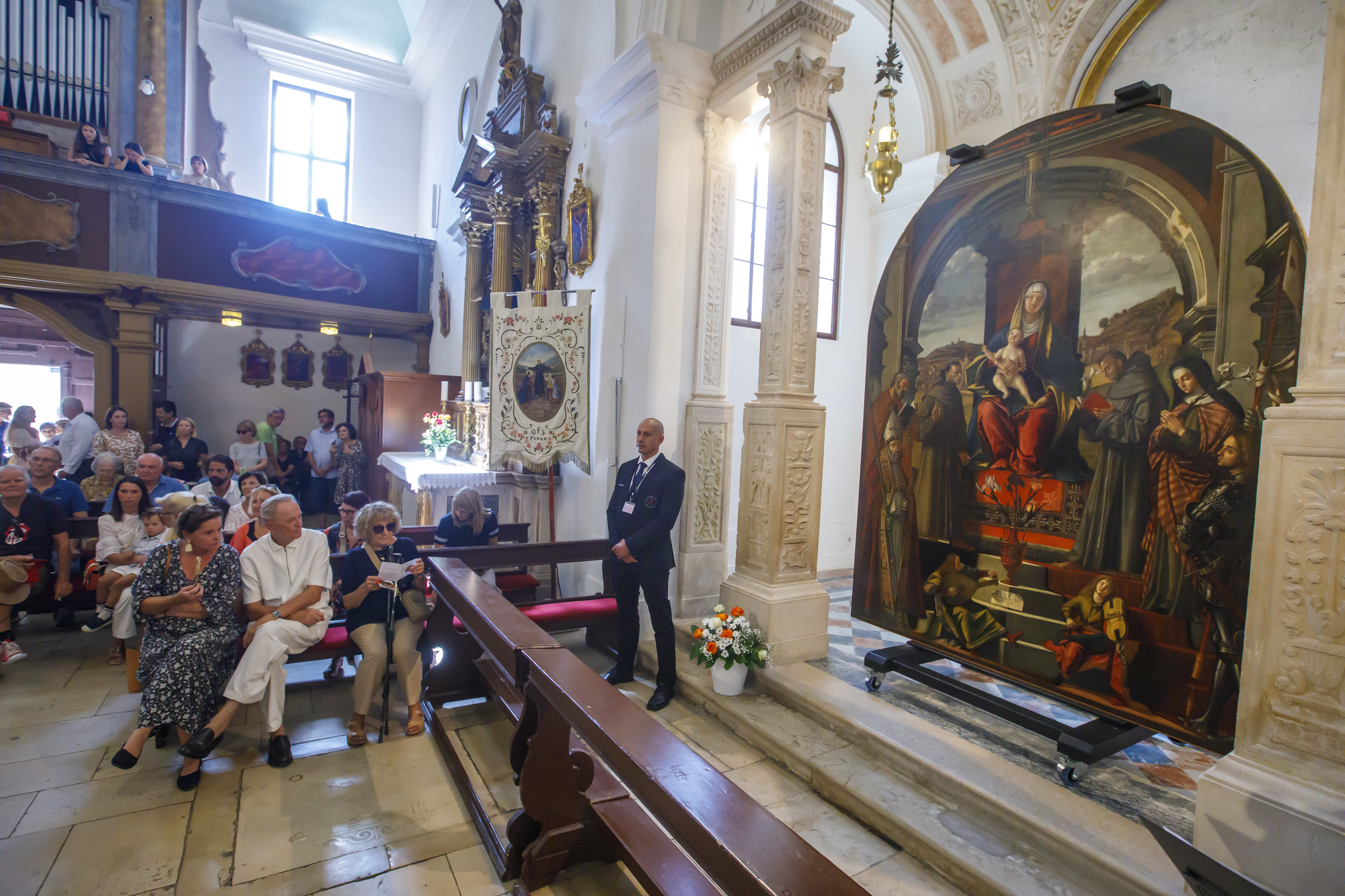 V piransko samostansko cerkev sv. Frančiška je dopoldne prispela slika beneškega renesančnega slikarja Vittoreja Carpaccia