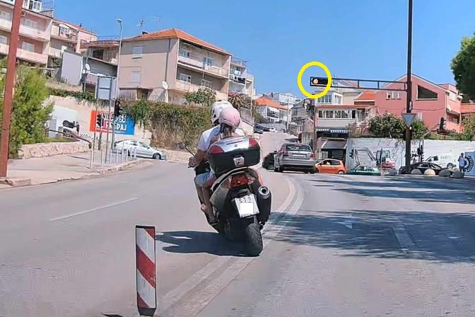 Voznik skuterja v Splitu