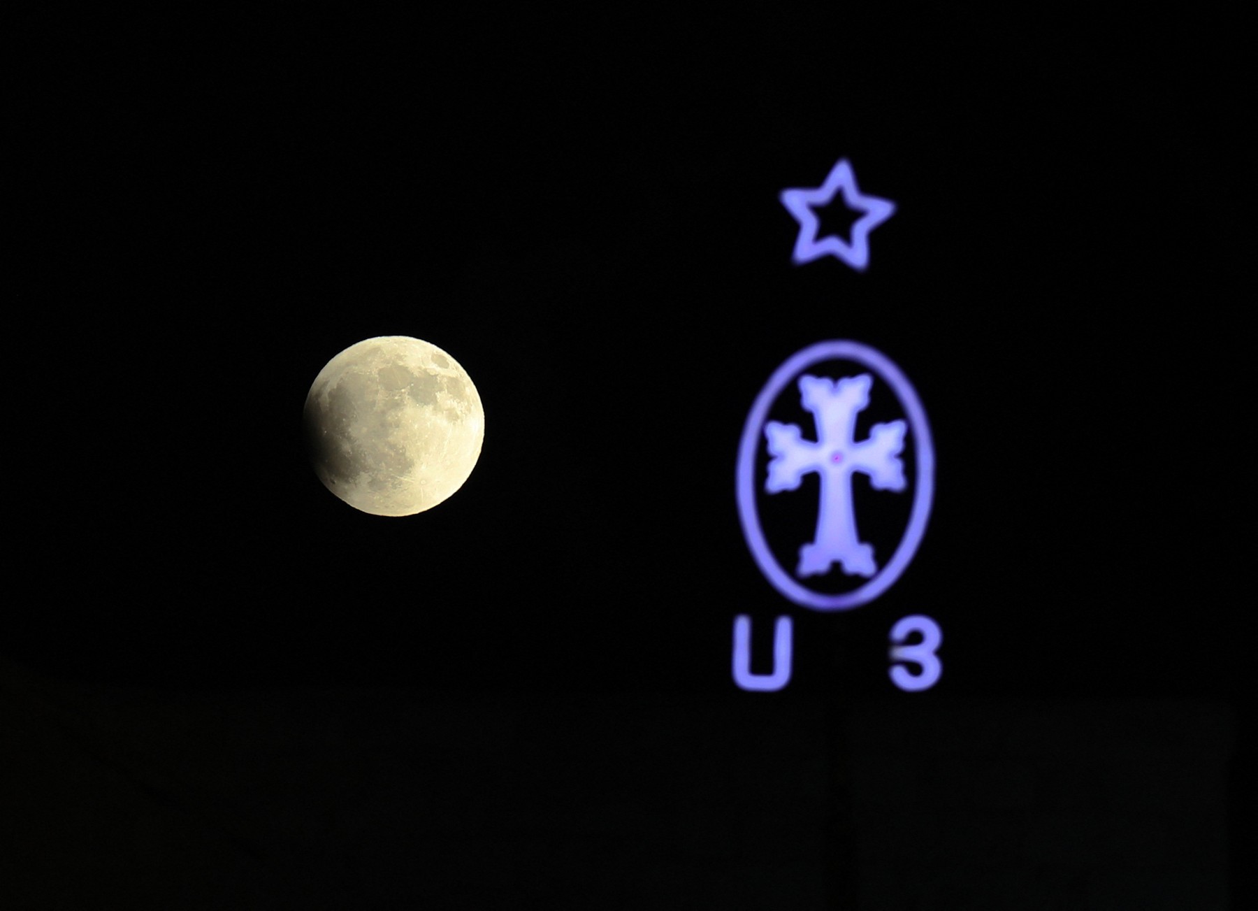 Polna luna, kot je bila vidna iz Betlehema