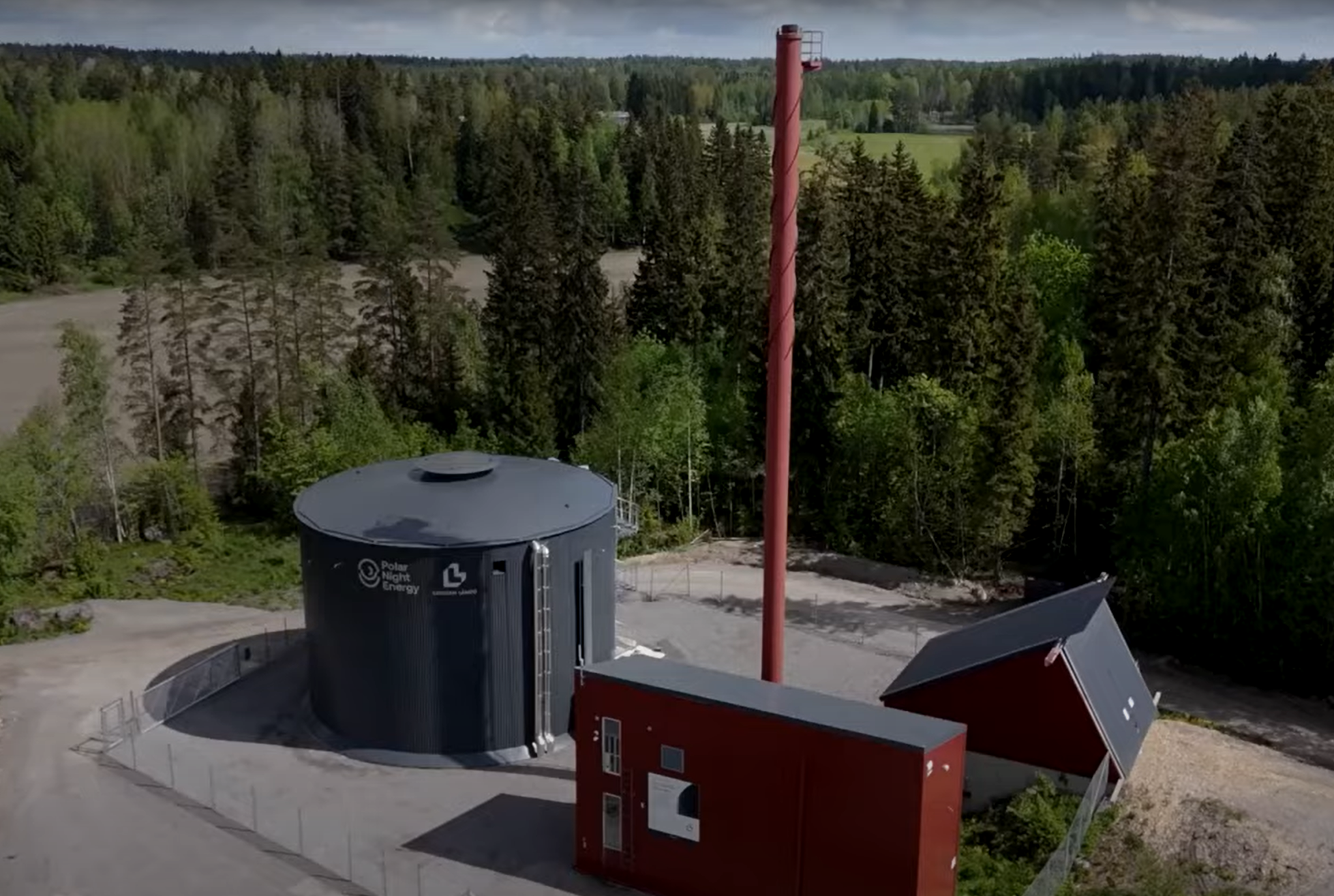 peščena baterija Finska Foto Zajem zaslona YOUTUBE