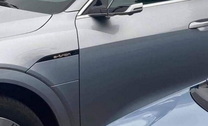 inovativno vzvratno ogledalo