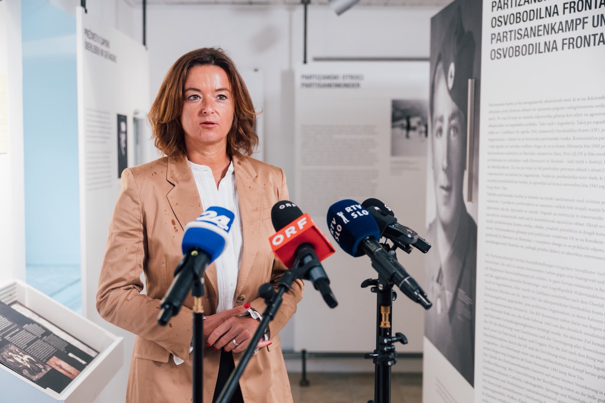 Tanja Fajon na Peršmanovi domačiji