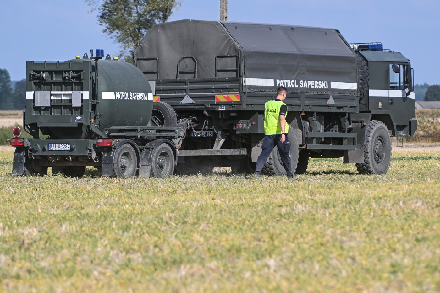 Poljska vojska pregleduje območje