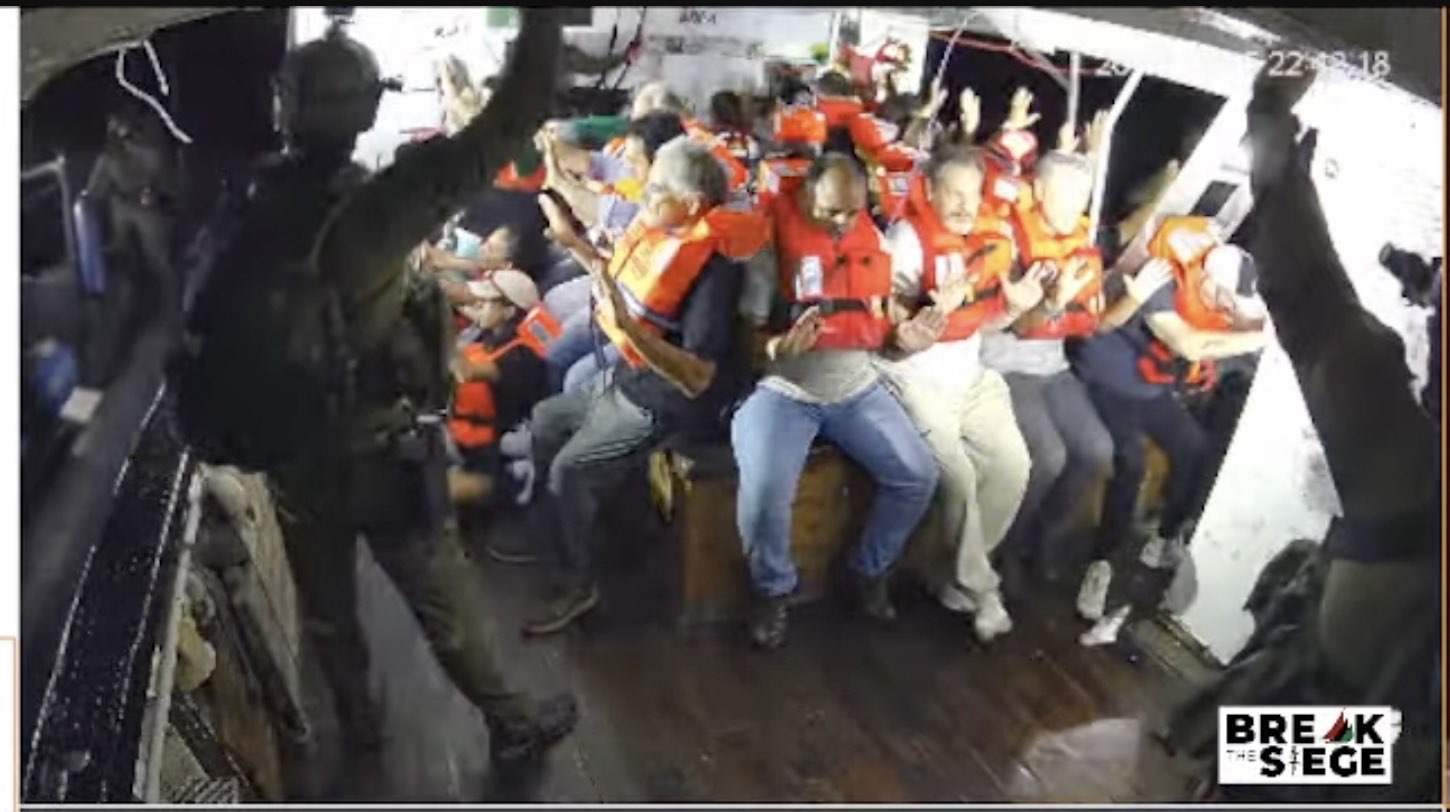 Izraelski vojaki na krovu ladje Handala